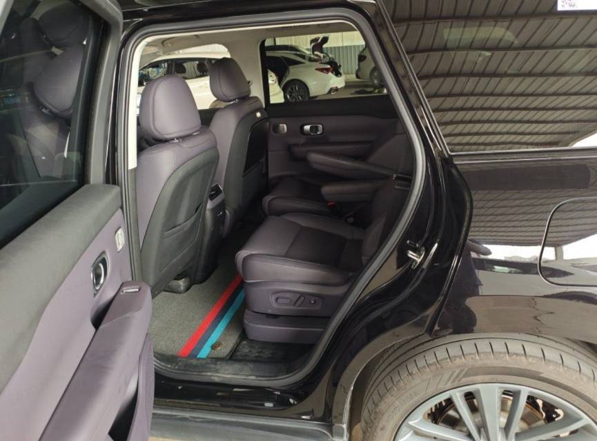 Leapmotor 2026 C16 280 LiDAR Zhizun Edition 6-Seater