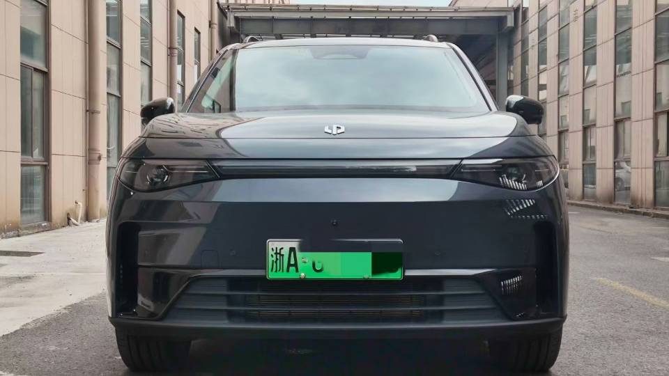 Leapmotor 2024 C16 200 Deluxe Edition