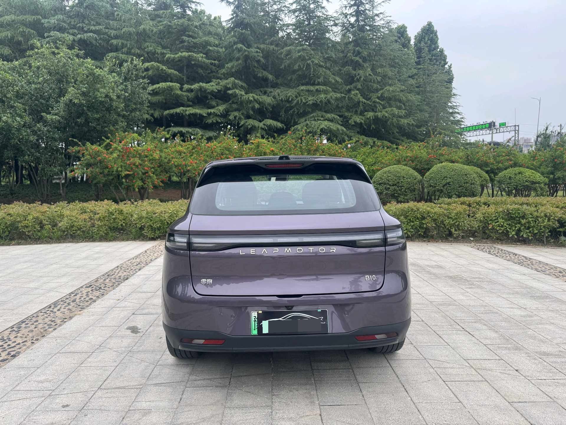 零跑 2025款 B10 510激光雷达智驾版