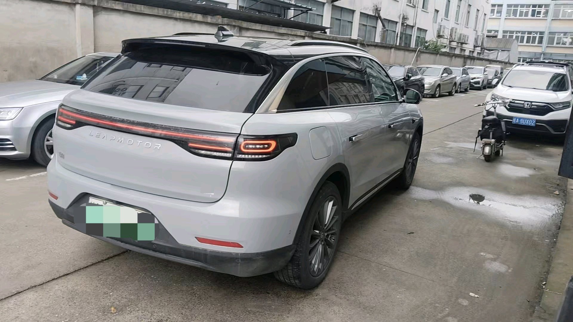零跑 2024款 C11 300 尊享版