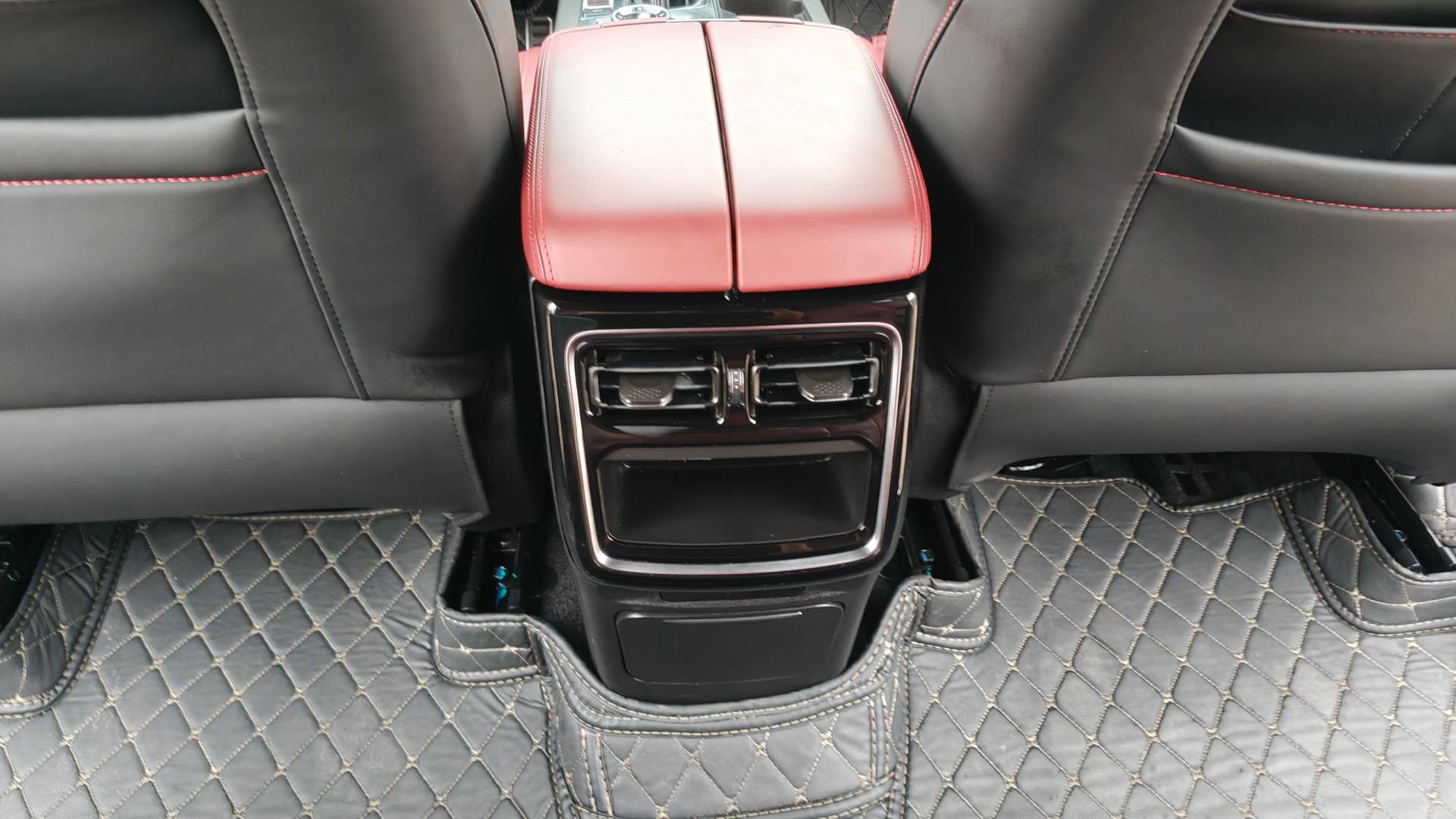 JETOUR 2021 X70 PLUS 1.5T Shan PRO 5-Seater (Facelift)