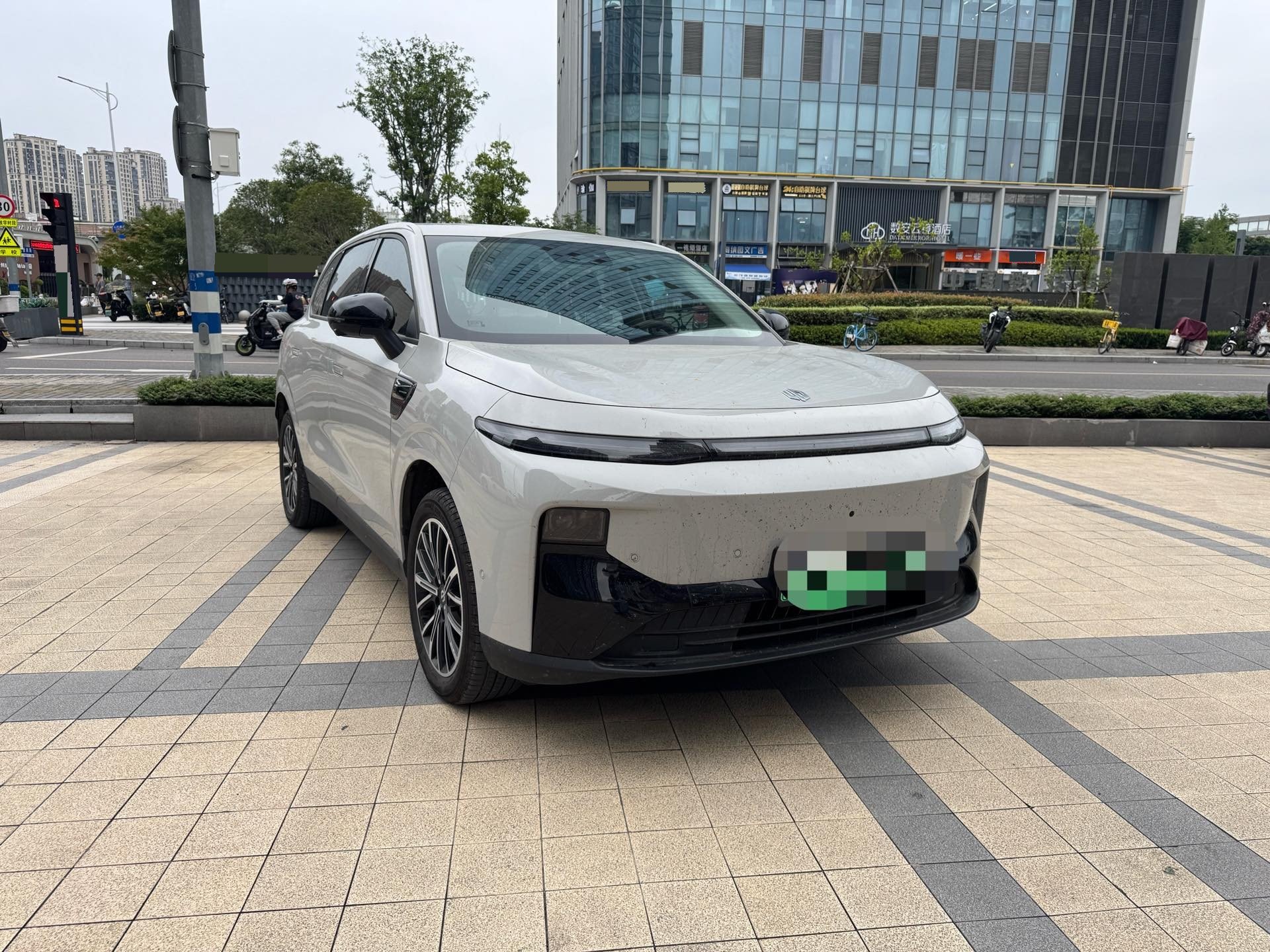 零跑 2025款 B10 510舒享智驾版
