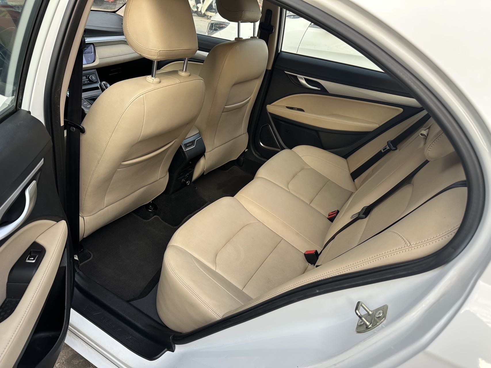 Geely 2018 Emgrand Sedan 1.5 Luxury