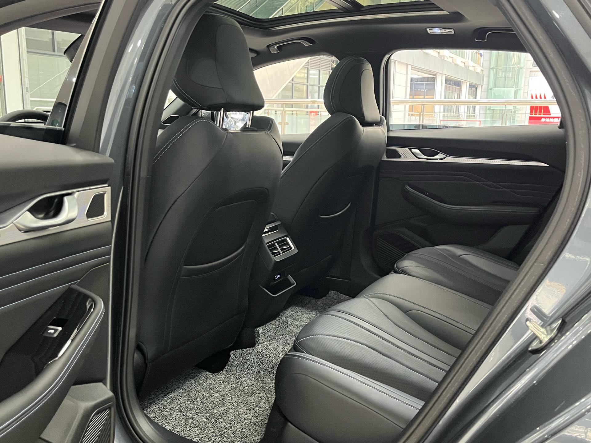 Geely 2025 Xingrui 1.5TD Dongfangyao Kunlun Edition
