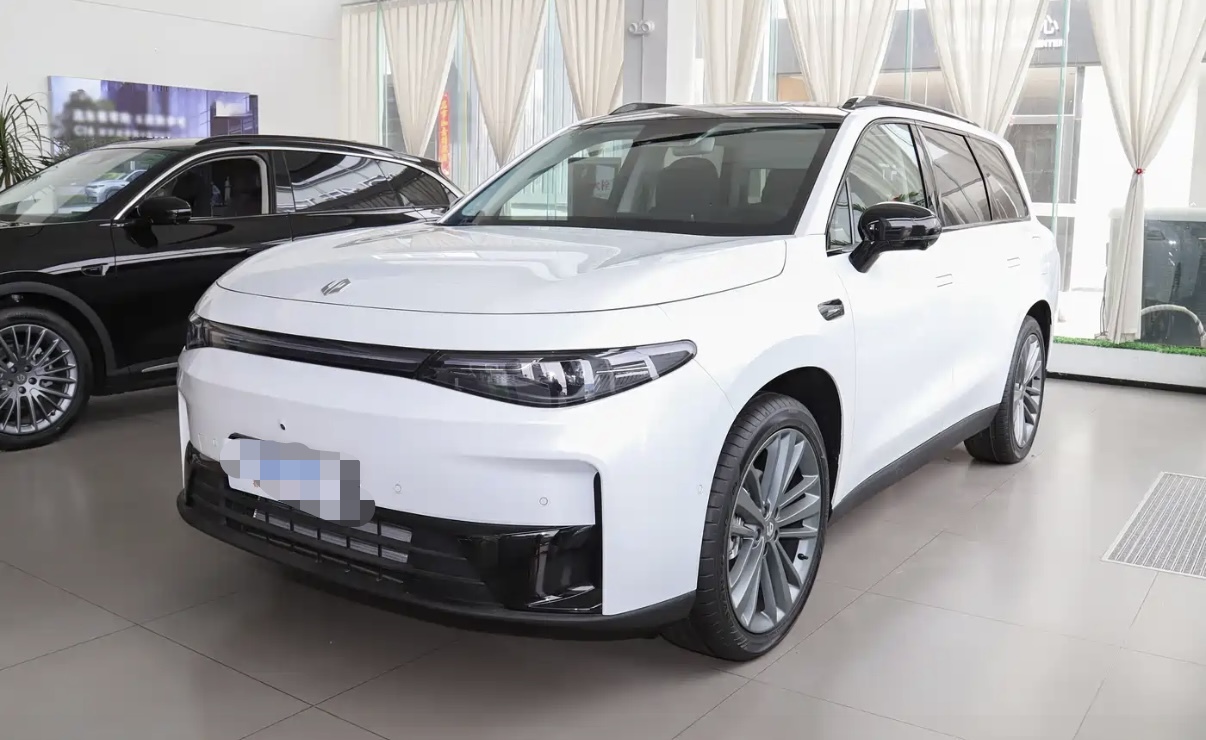 Leapmotor 2024 C16 200 Deluxe Edition