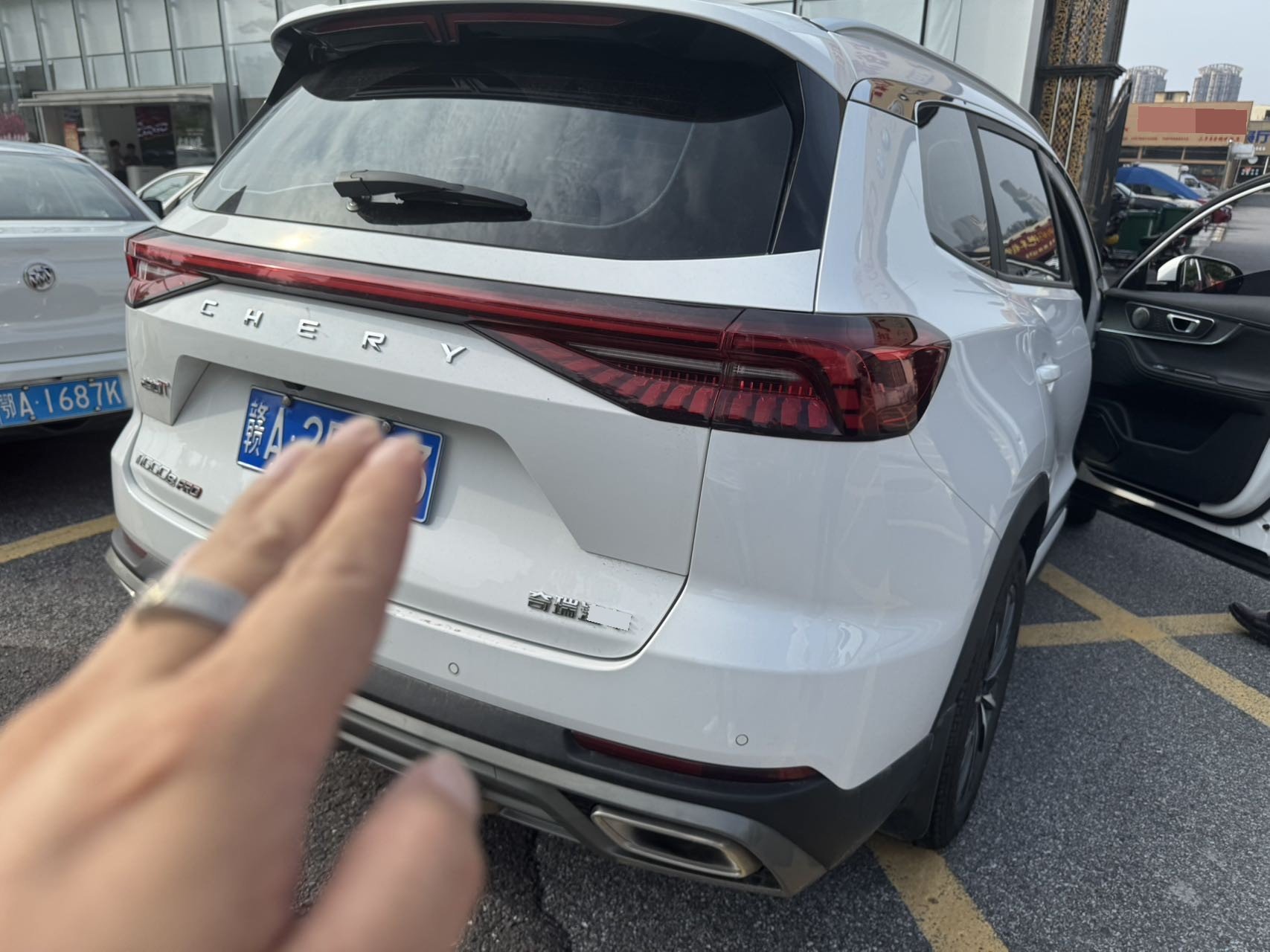 奇瑞 2024款 瑞虎8 PRO 1.6T 290T 冠军版两驱闪耀版5座