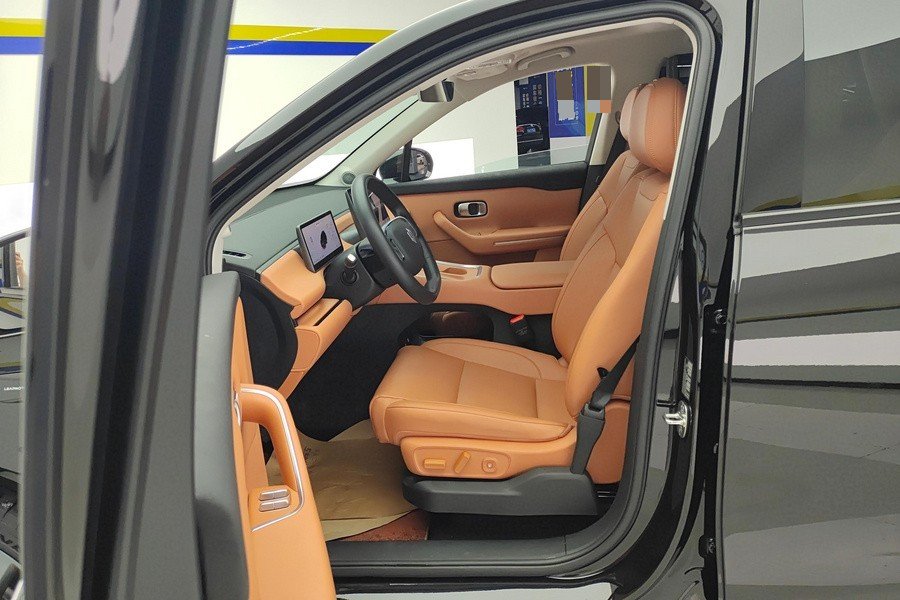 Leapmotor 2026 C16 280 LiDAR Zhizun Edition 6-Seater