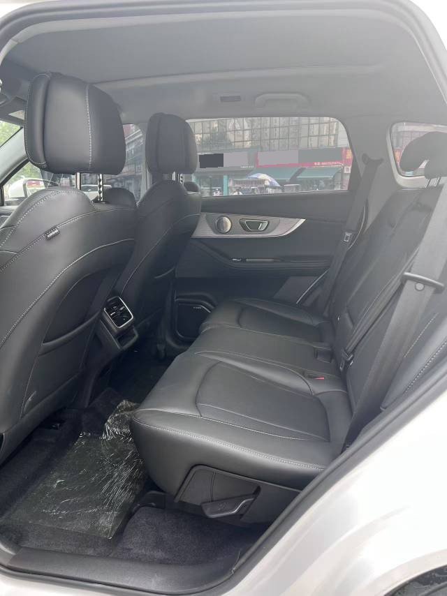 Chery 2025 Tiggo 8 PRO 1.6T 290T 2WD Luxury Edition