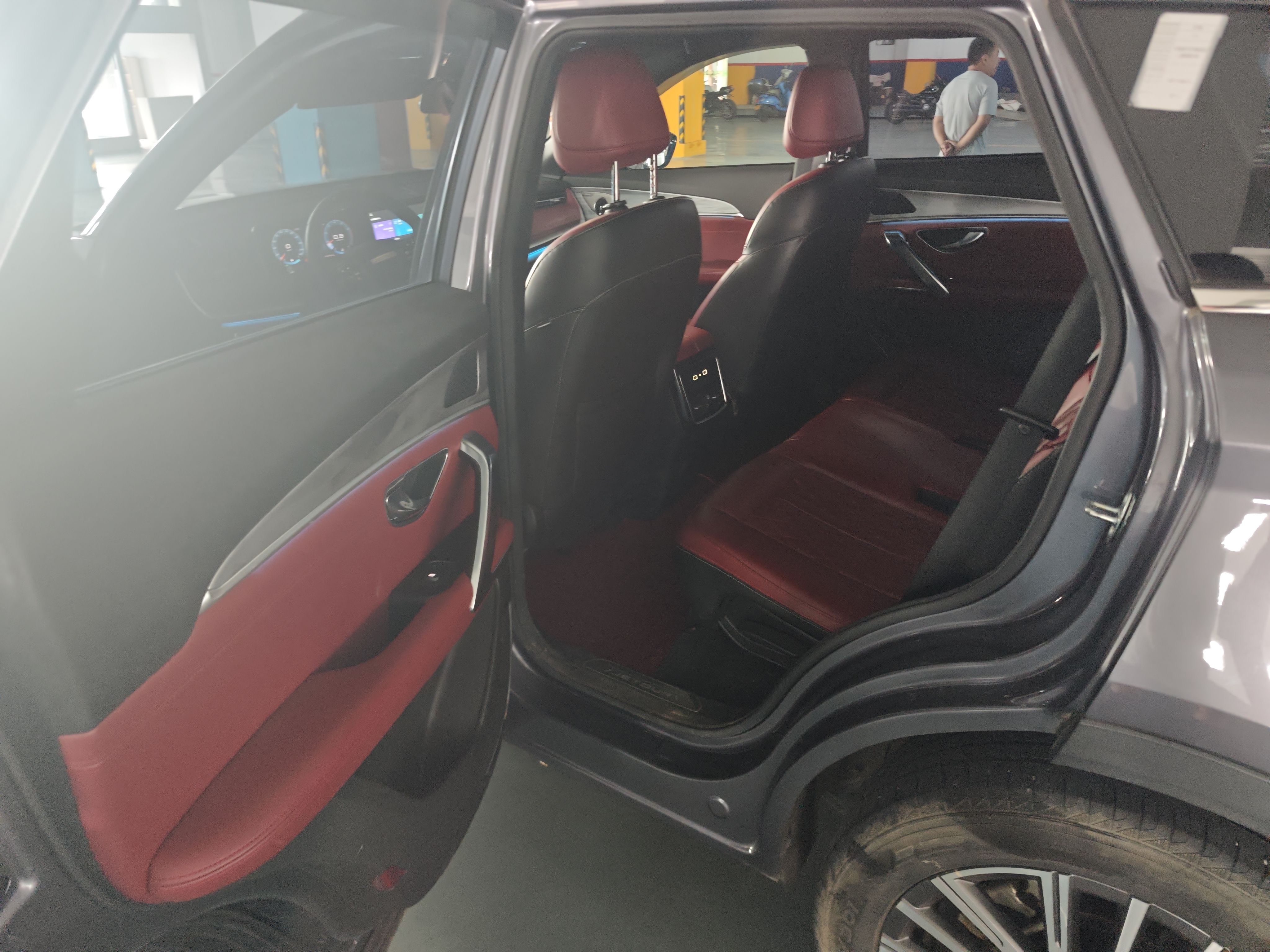 JETOUR 2023 X70 PLUS 1.5T Yongzhe PLUS 7-Seater