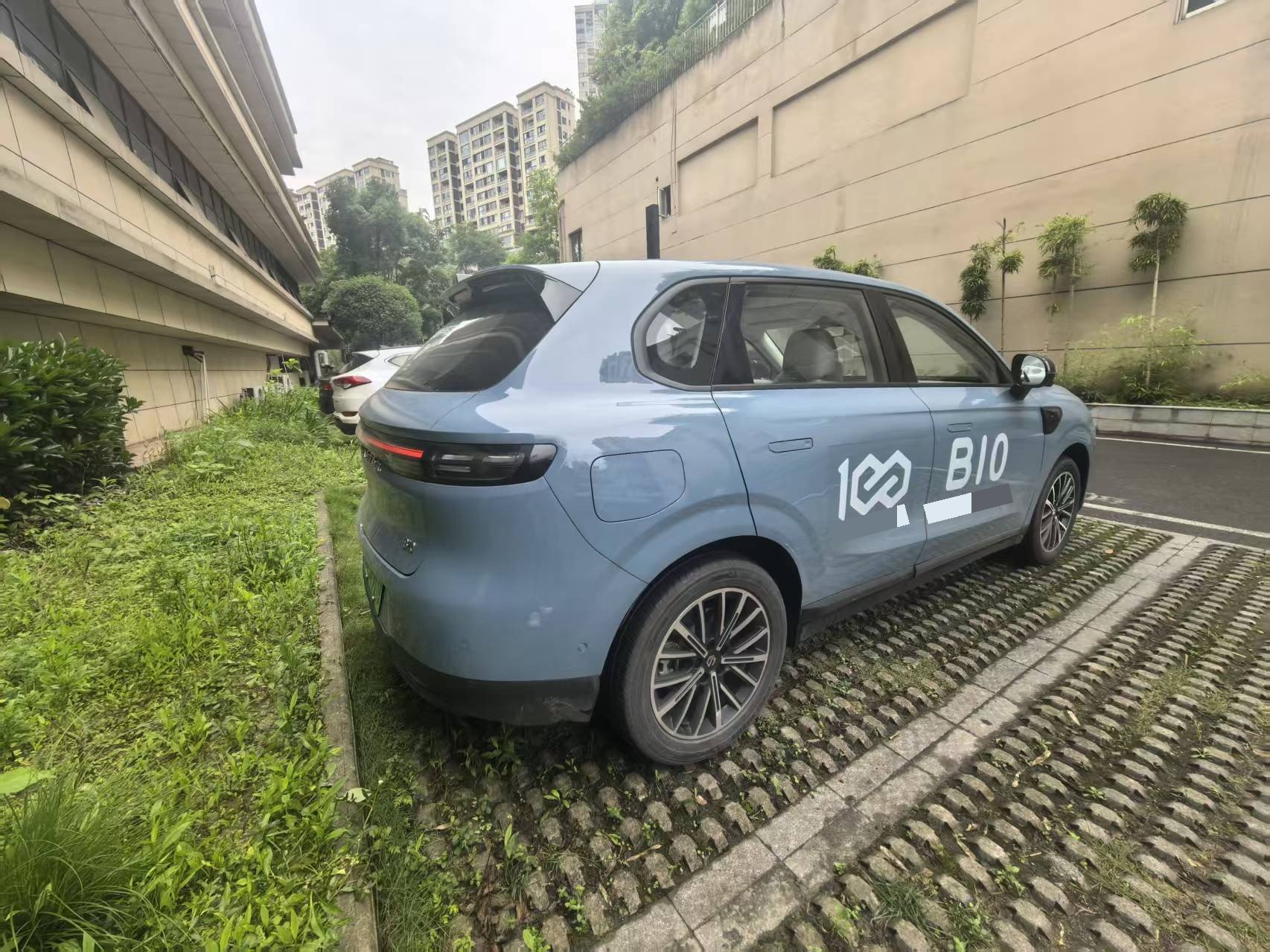零跑 2025款 B10 510悦享智驾版
