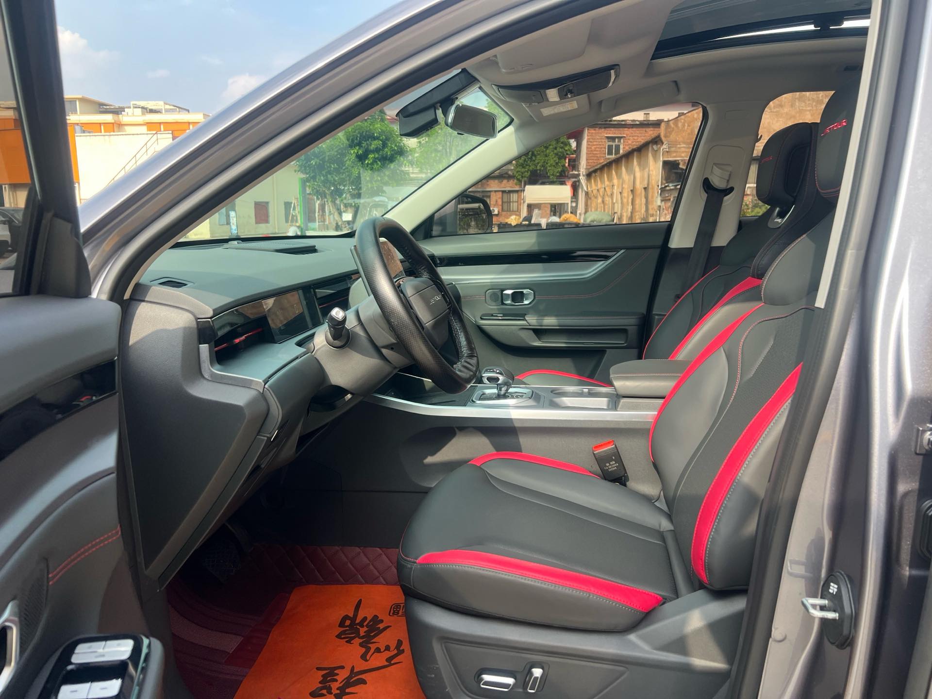 JETOUR 2026 Dasheng 1.5T Youth Luxury Edition