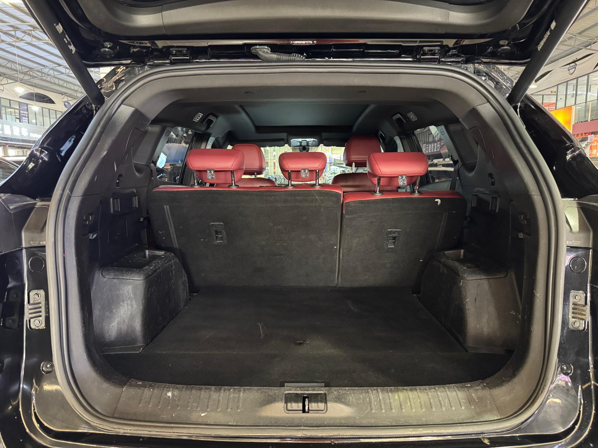 JETOUR 2025 X70 PLUS 1.5T Luxury Surge Edition 5-Seater