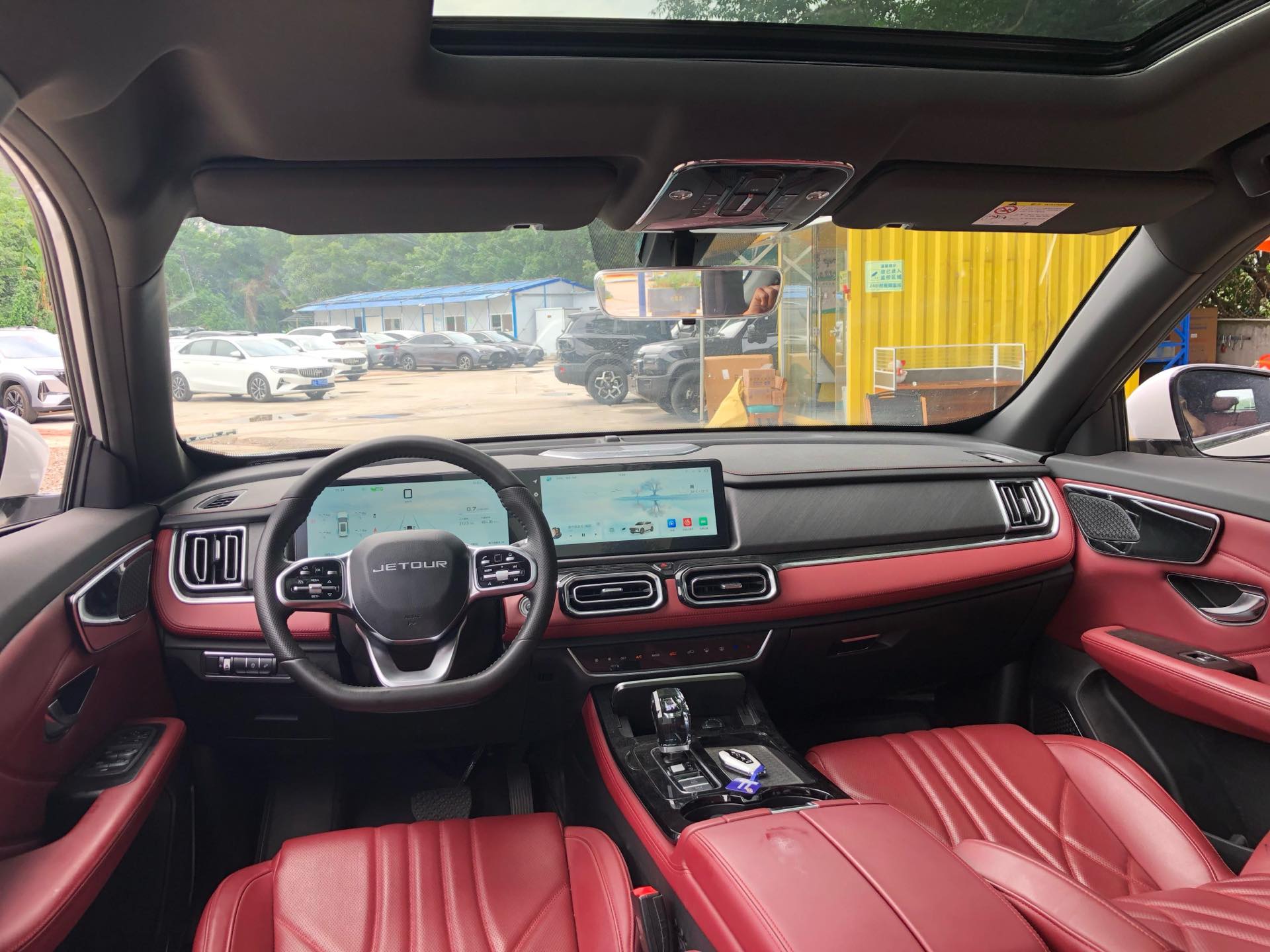 捷途 2025款 X70 PLUS 1.5T 精英版7座