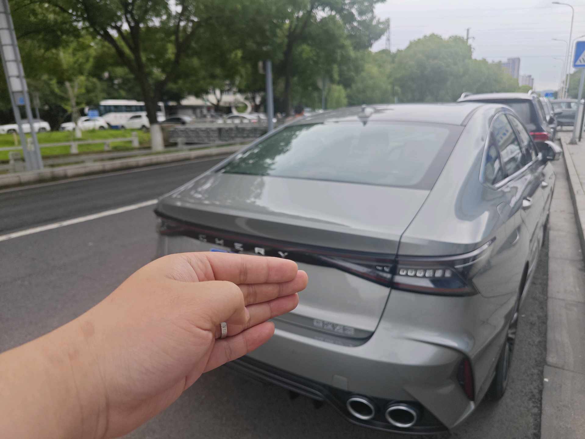 奇瑞 2025款 艾瑞泽8 1.6T 睿