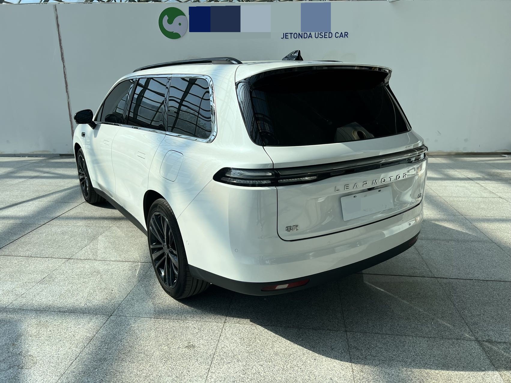 零跑 2024款 C16 200尊享版