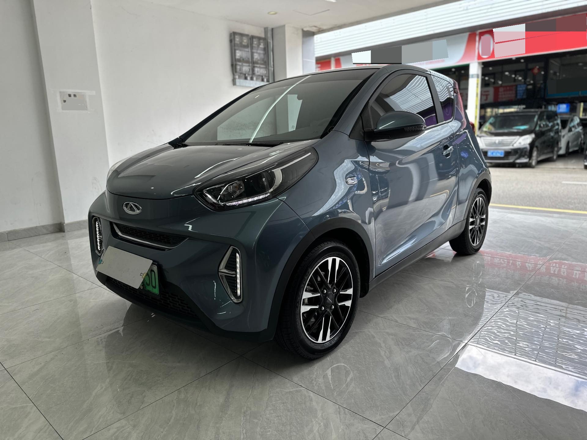奇瑞 2022款 eQ1 甜粉款 半糖版 磷酸铁锂 30kW 301km(改款)