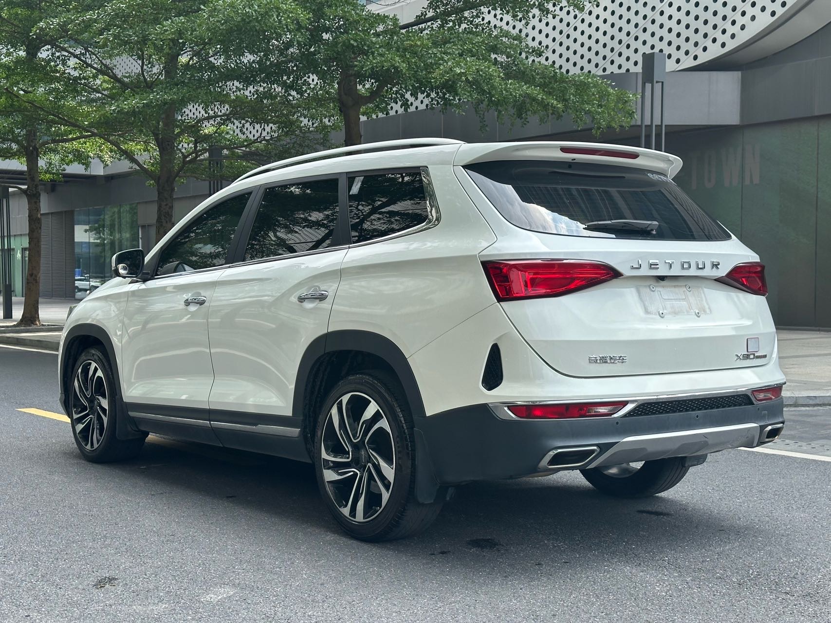 JETOUR 2019 X90 1.6T Zhilv Edition 7-Seater