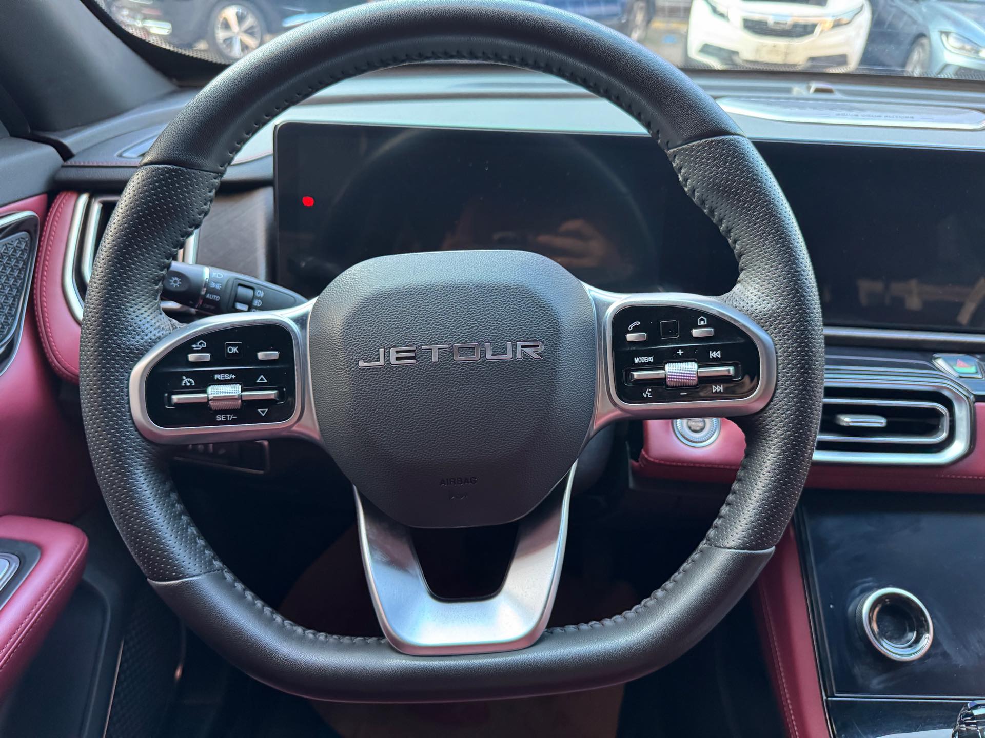 JETOUR 2025 X70 PLUS 1.5T Luxury Surge Edition 5-Seater