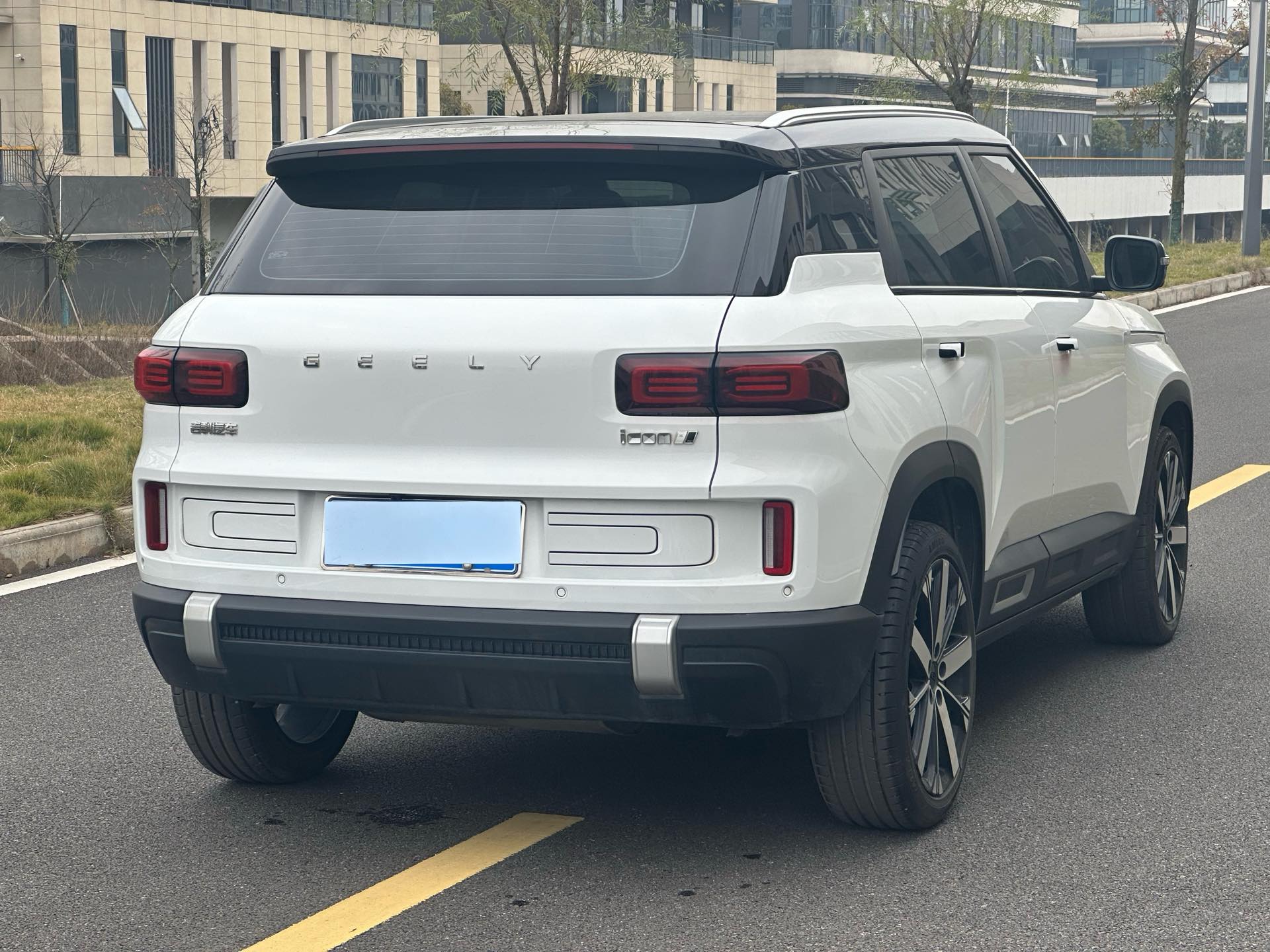 Geely 2023 Icon 1.5TD Hero