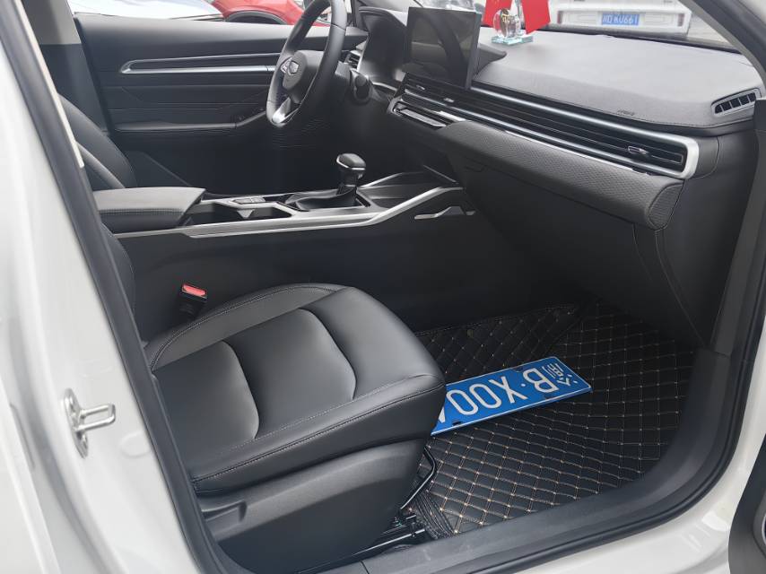 Geely 2025 Emgrand Sedan 1.5 CVT Premium