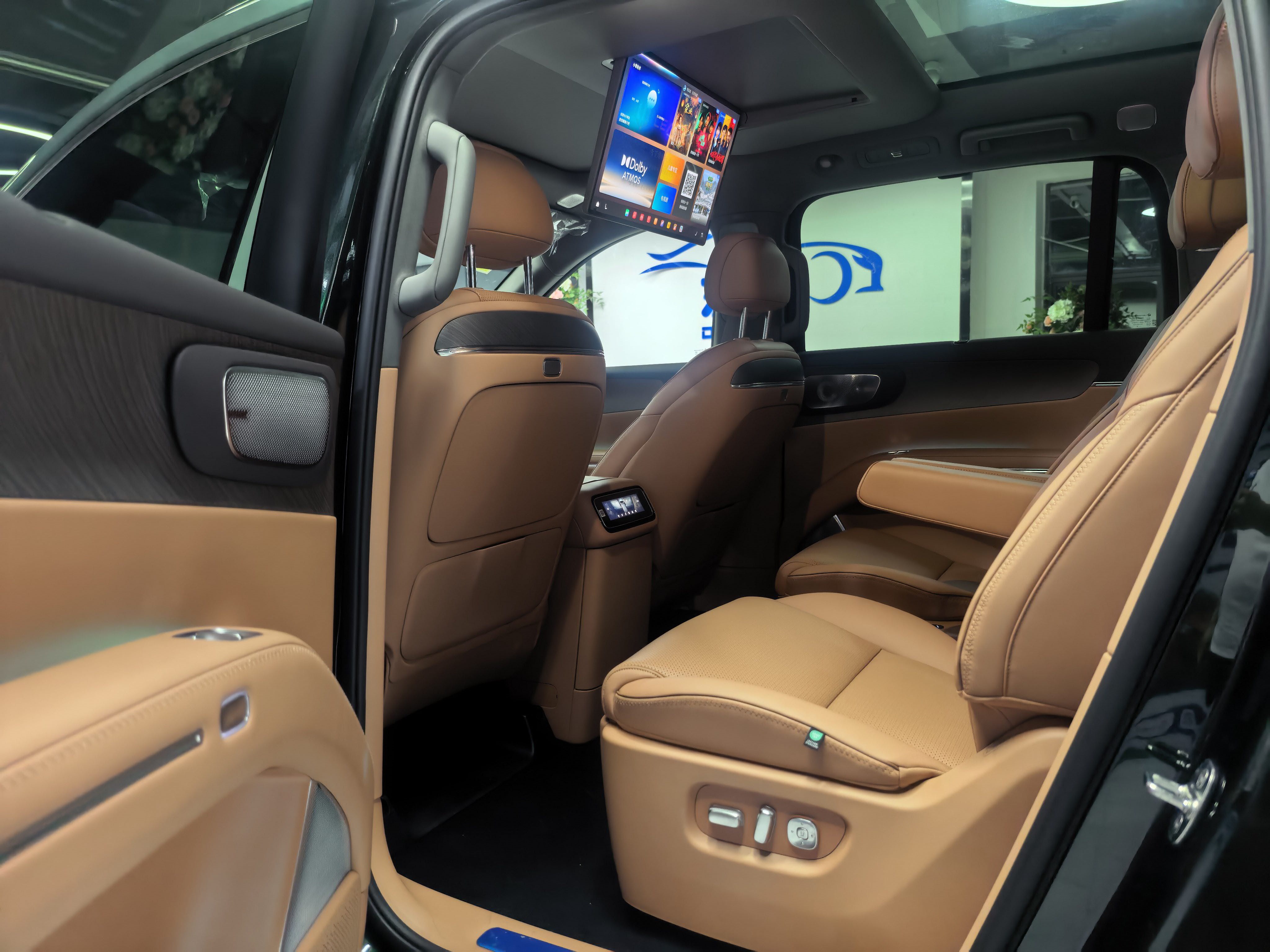 Leapmotor 2026 D19 500 Zhizun Edition 6-Seater