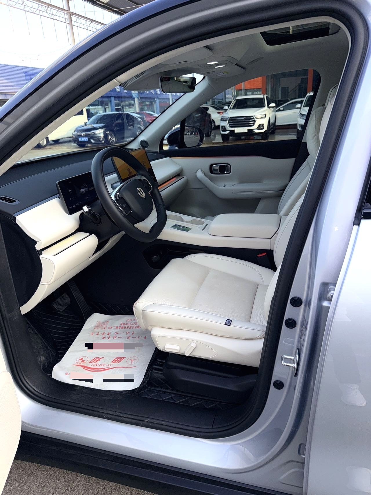 Leapmotor 2024 C16 200 Deluxe Edition