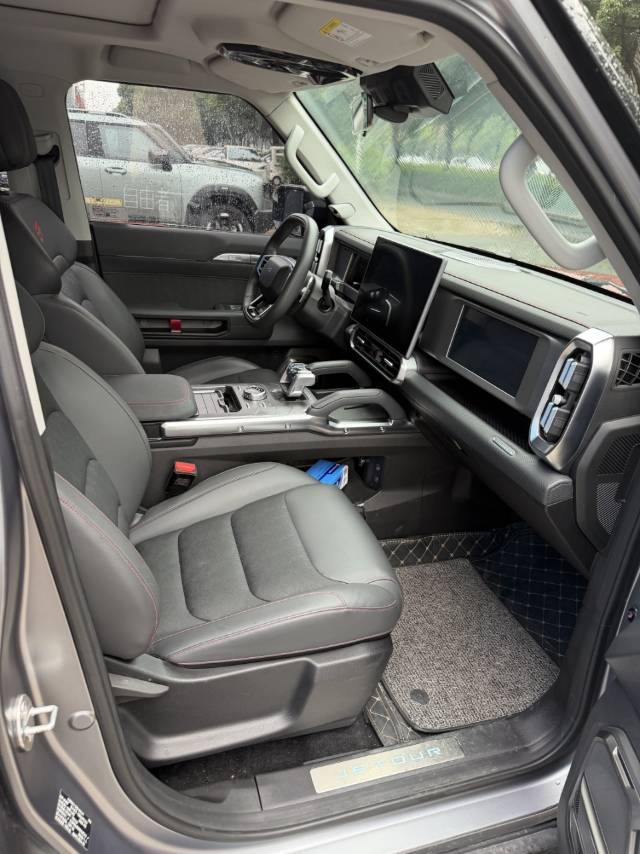 JETOUR 2023 Traveler 2.0T 4WD Conquest