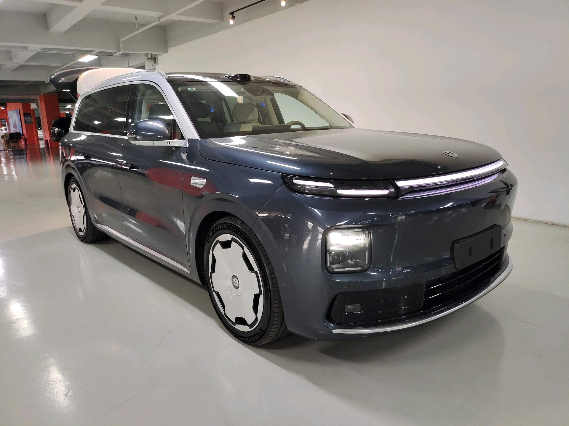 零跑 2026款 D19 500智尊版6座