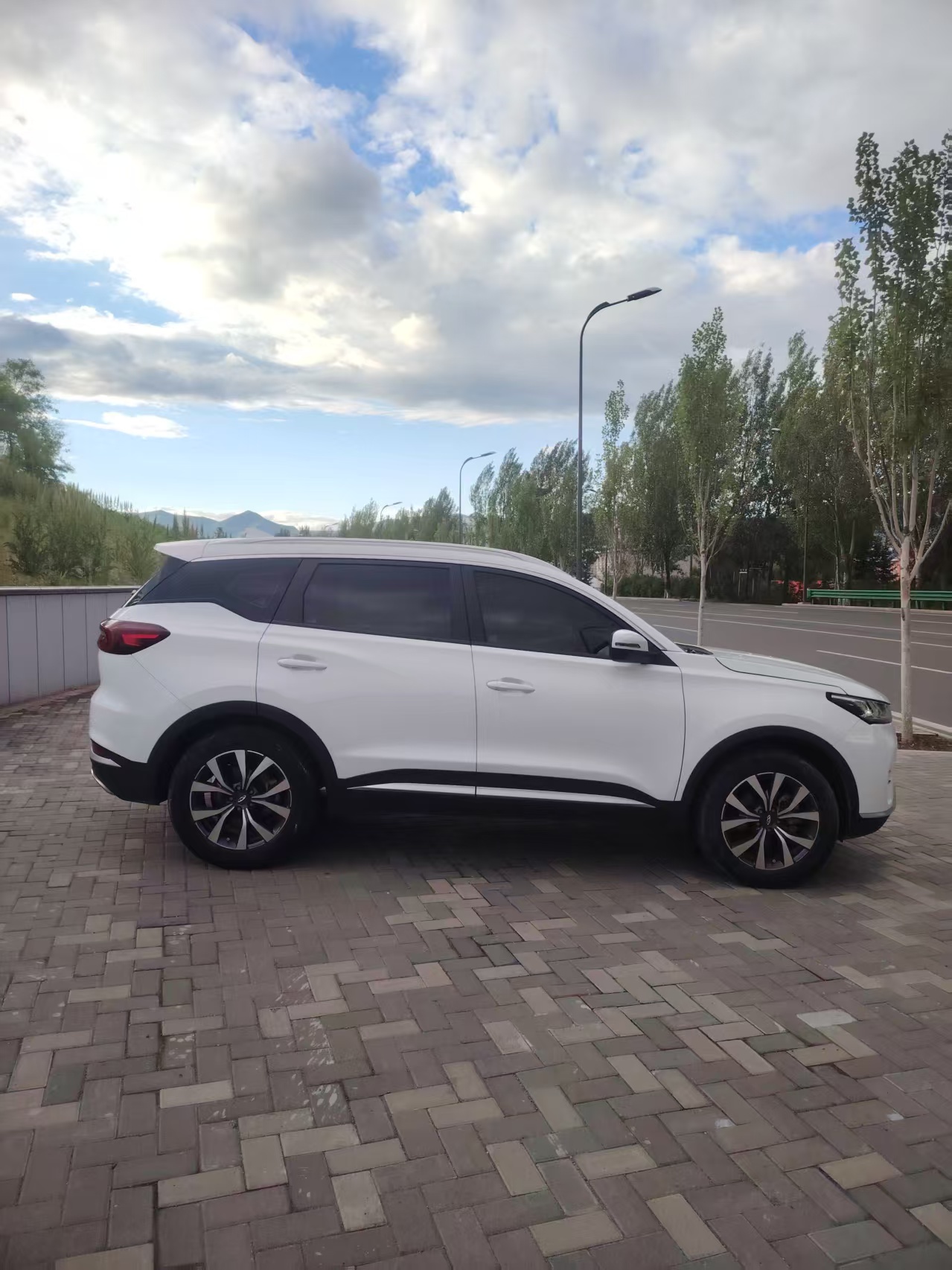 奇瑞 2020款 瑞虎7 1.5T 无级 豪华型