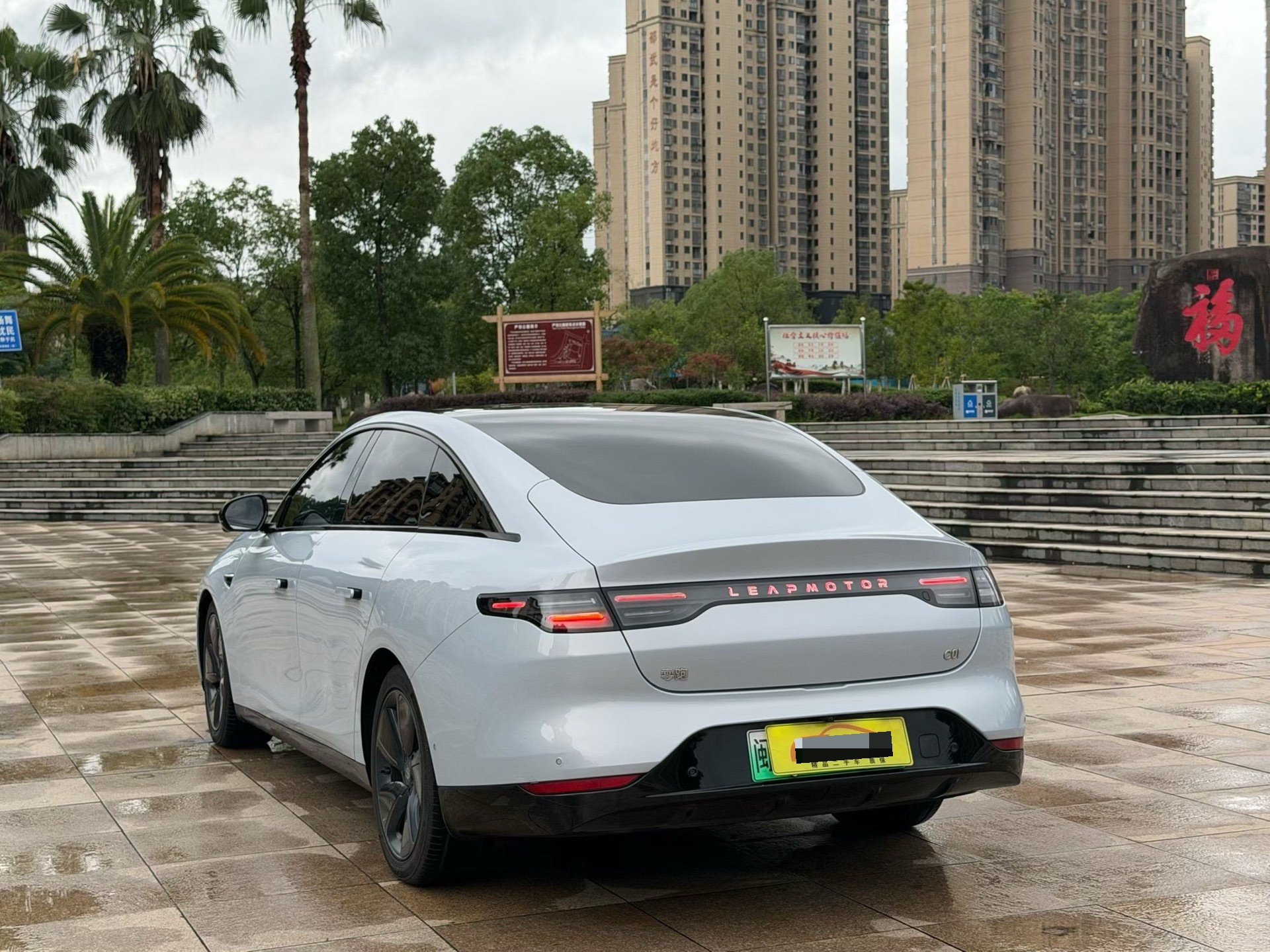 零跑 2022款 C01 后驱长续航版