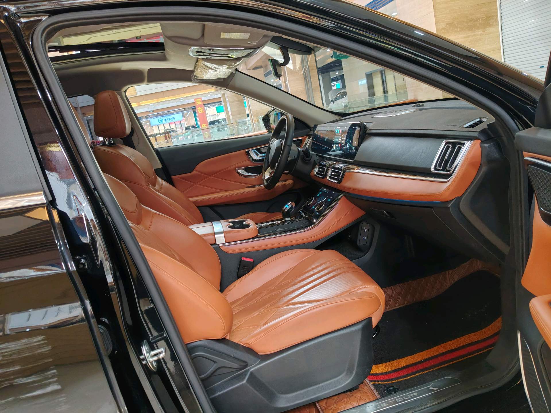 捷途 2025款 X70 PLUS 1.5T 豪华版7座