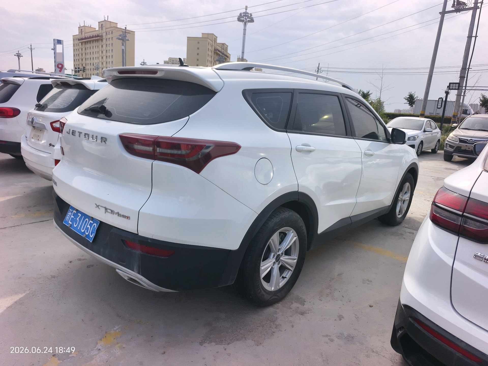 JETOUR 2021 X70M 1.5T Deluxe Partner 6-Seater