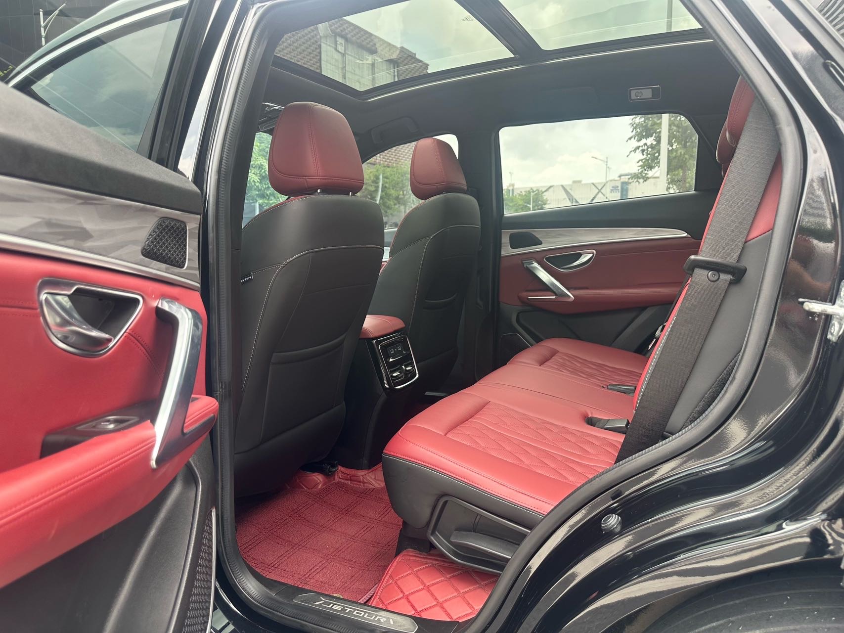JETOUR 2023 X70 PLUS 1.5T Yongzhe PLUS 5-Seater