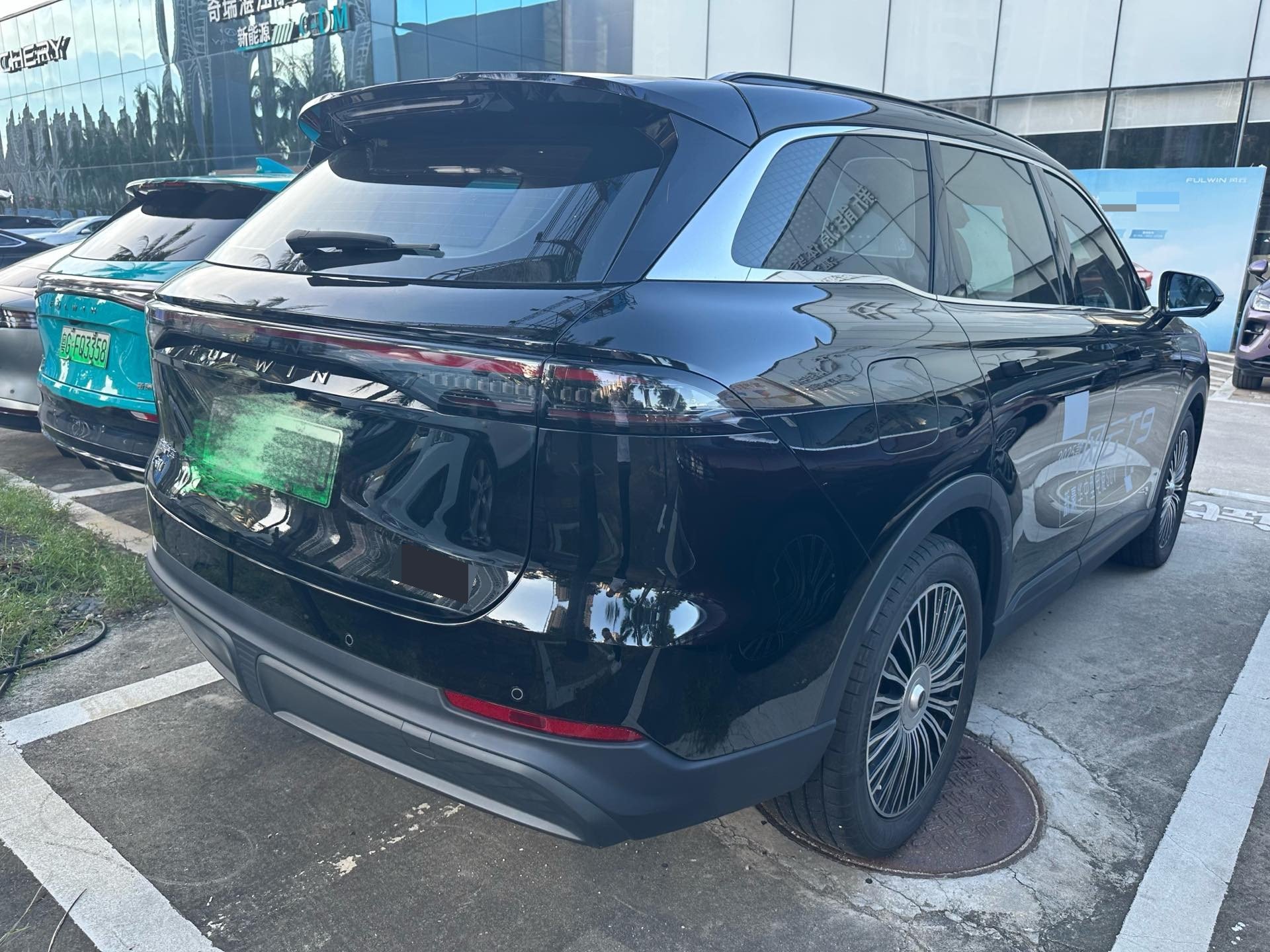 奇瑞 2024款 风云T9 C-DM 1.5T 120 长续航版旗舰型7座