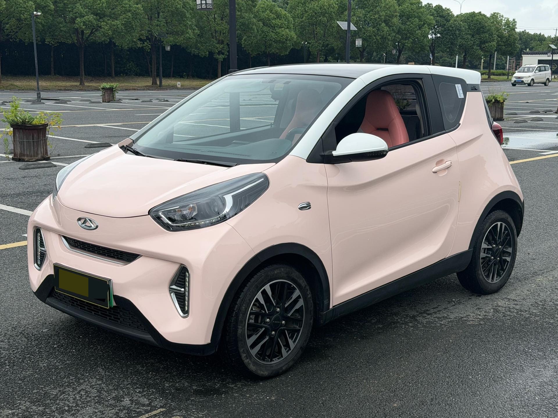 奇瑞 2022款 eQ1 甜粉款 半糖版 磷酸铁锂 30kW 301km(改款)