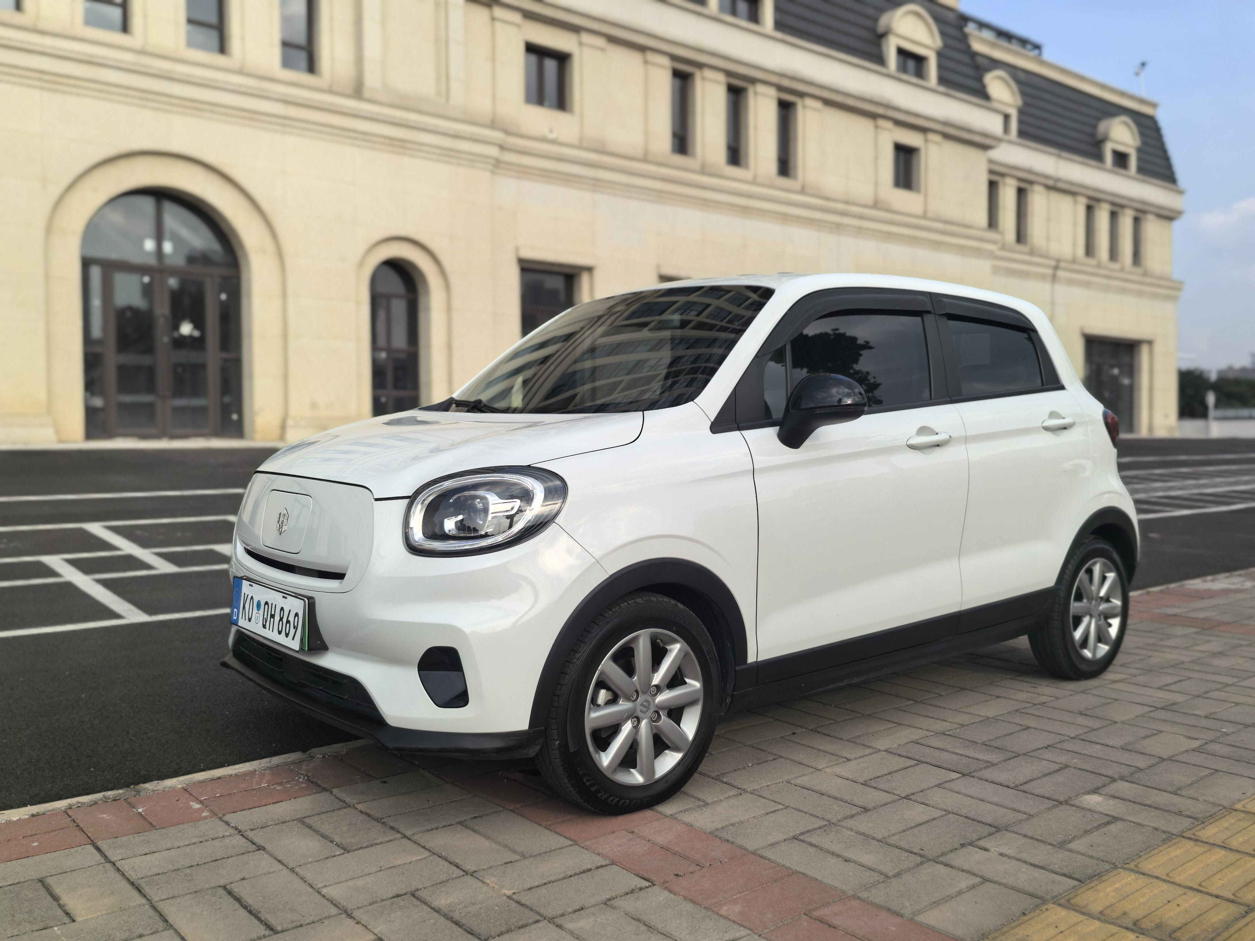 零跑 2022款 T03 炫晶版