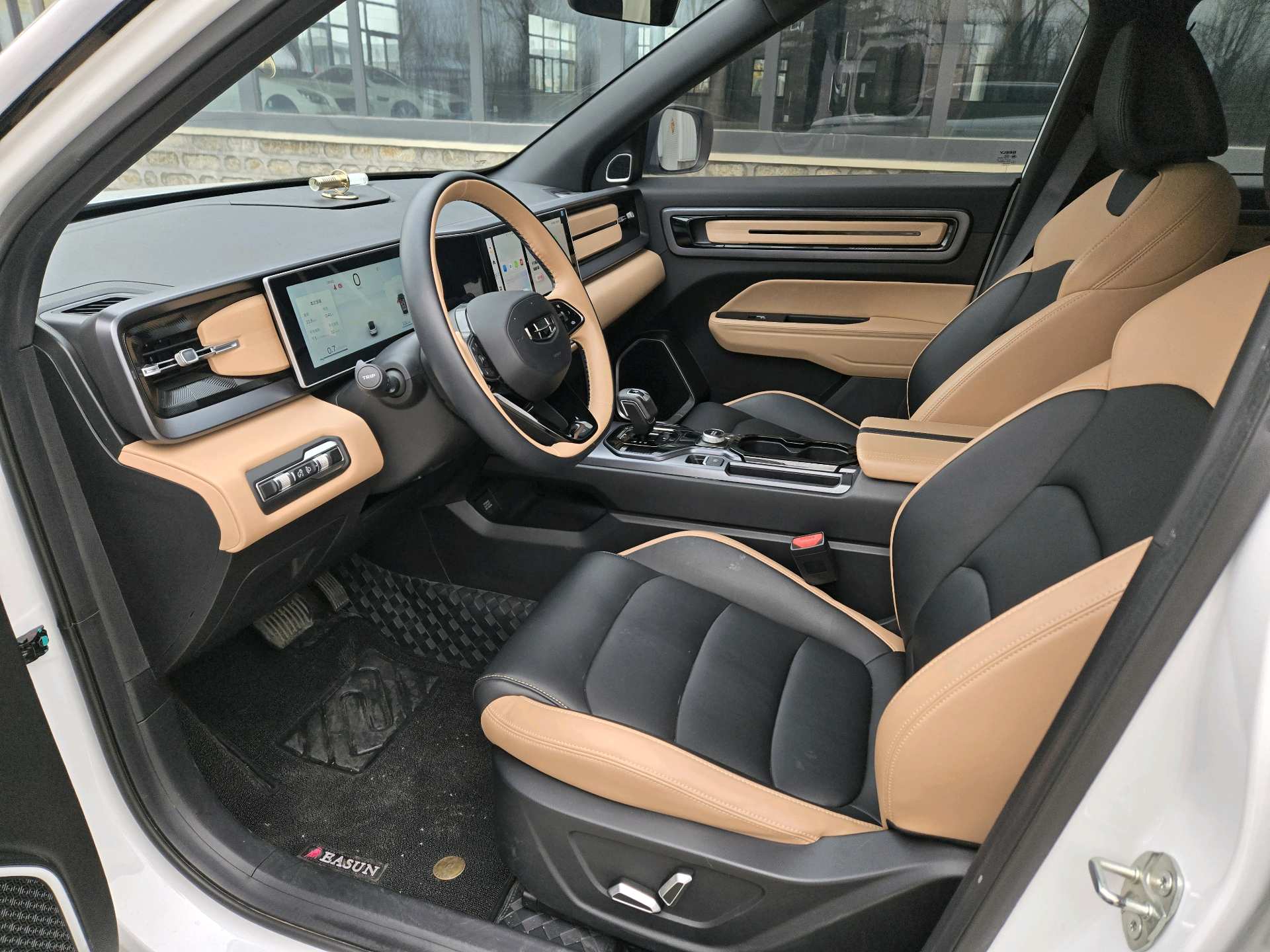 Geely 2023 Icon 1.5TD Hero
