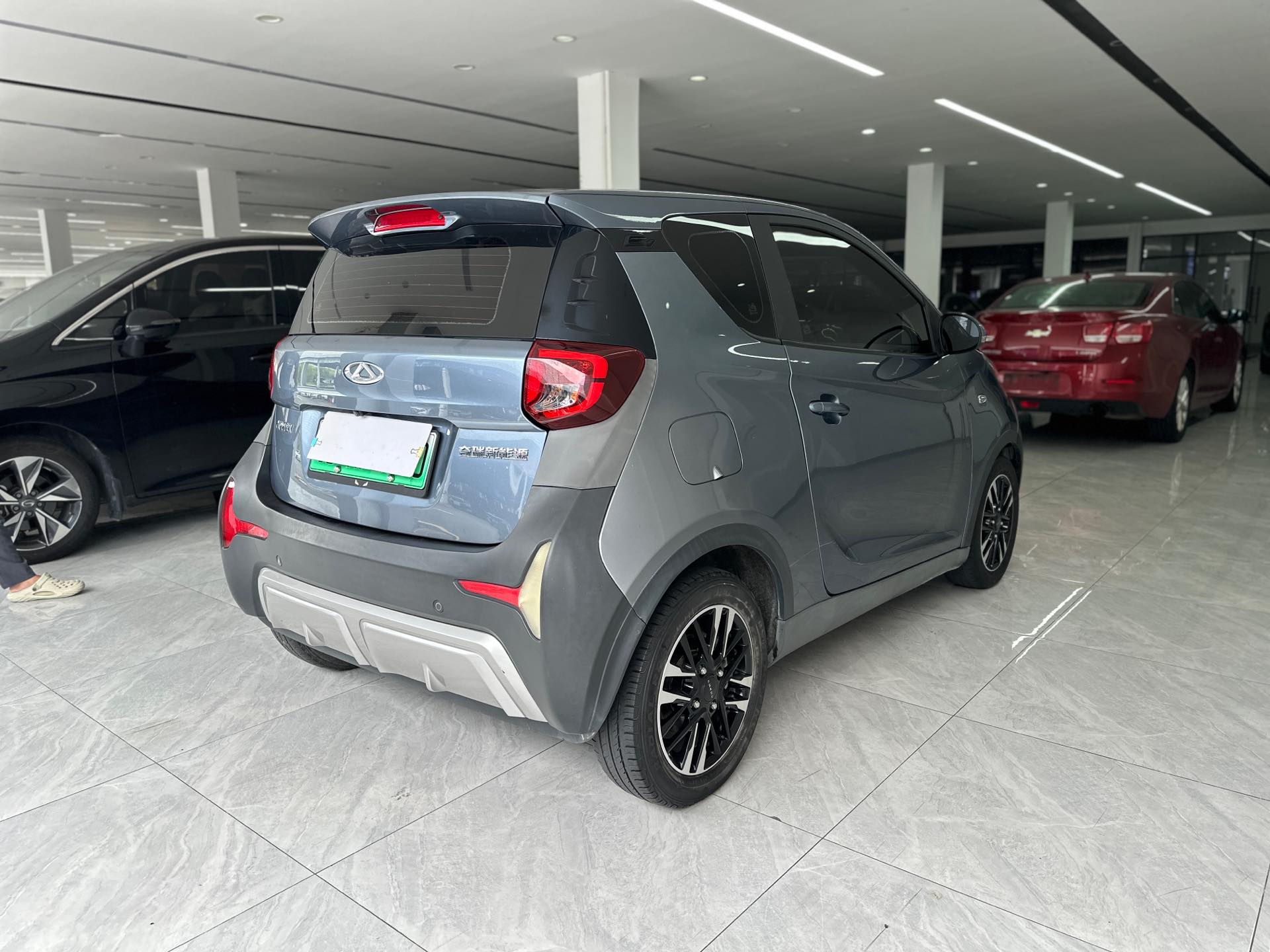 奇瑞 2022款 eQ1 甜粉款 半糖版 磷酸铁锂 30kW 301km(改款)