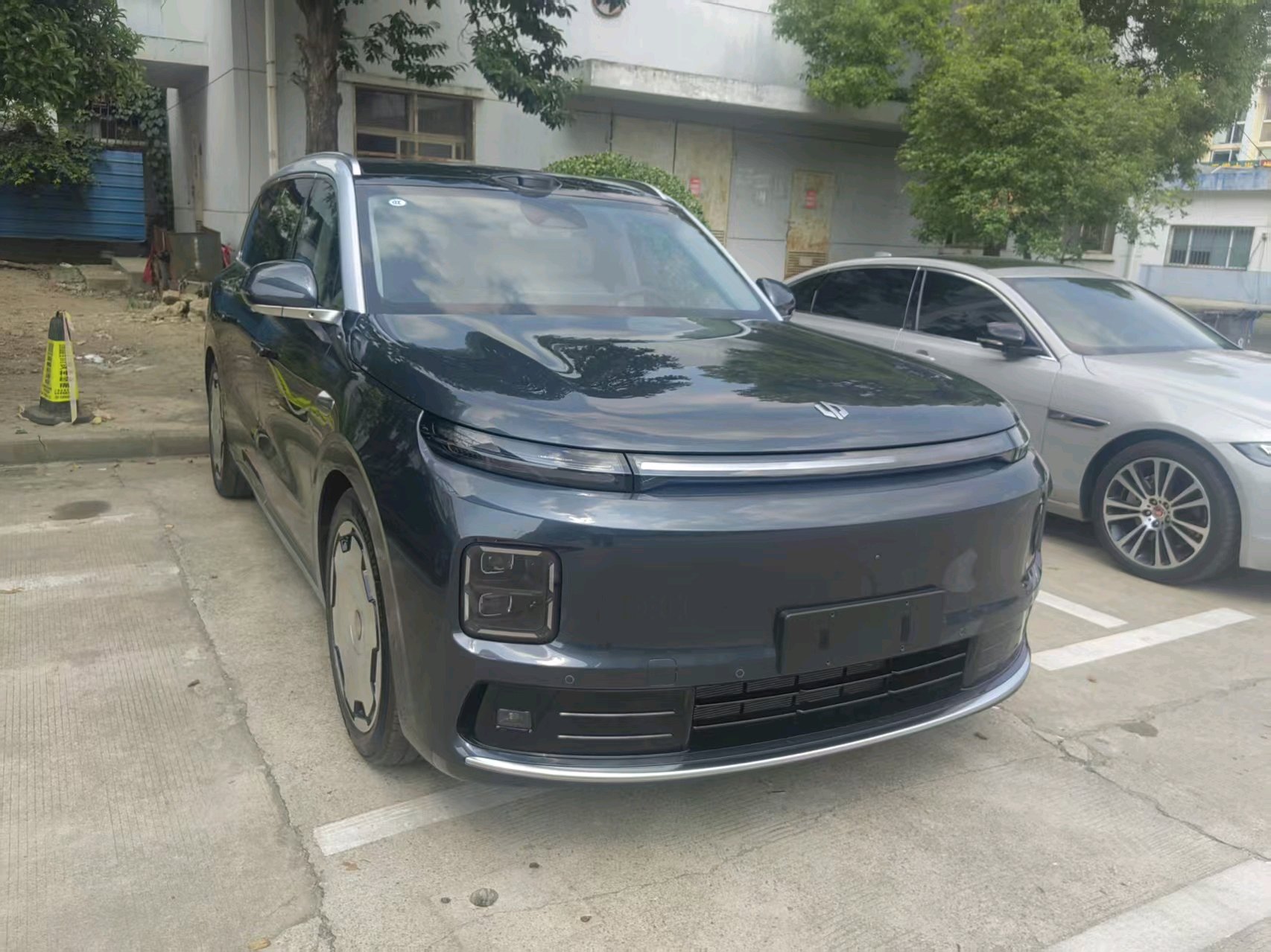 Leapmotor 2026 D19 500 Zhizun Edition 6-Seater