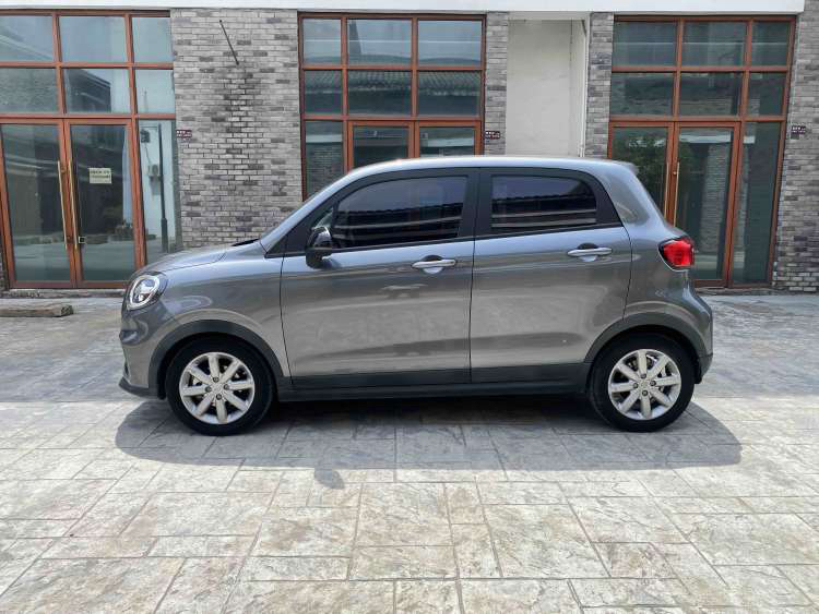 Leapmotor 2022 T03 Amber Edition