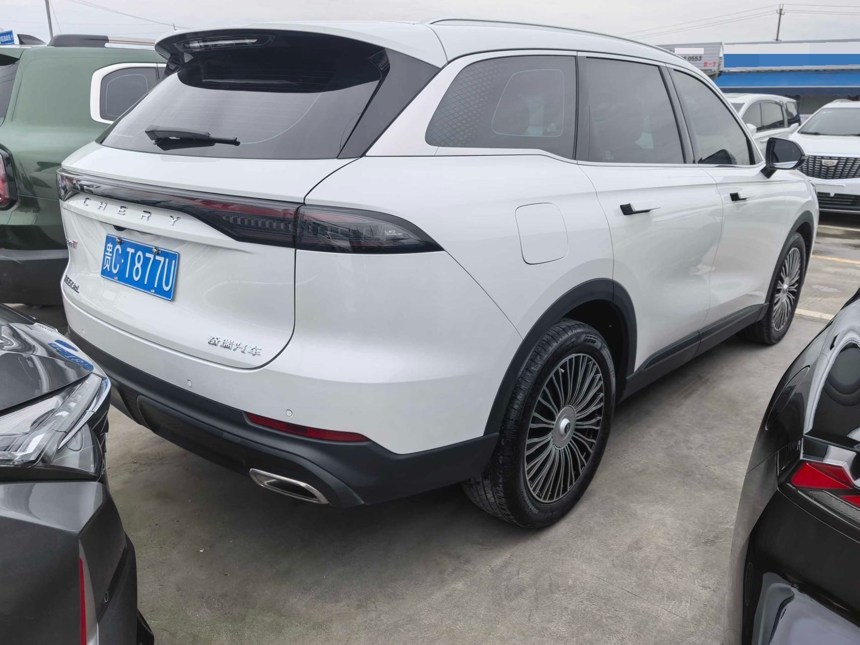 奇瑞 2024款 瑞虎8 L 2.0T 两驱尊贵版7座