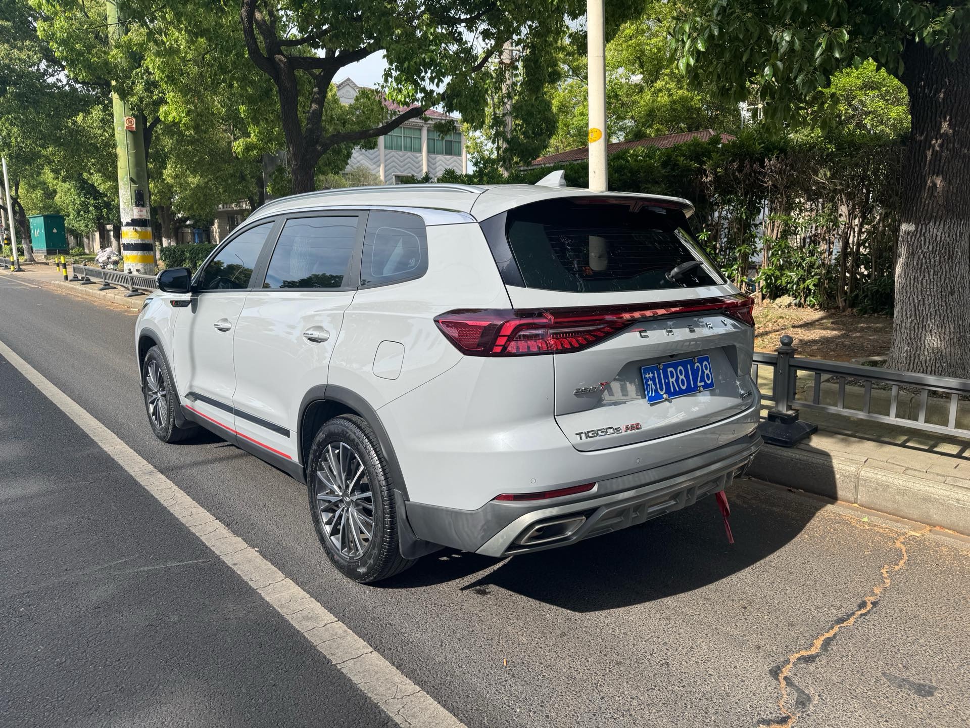 奇瑞 2022款 瑞虎8 PRO 1.6T 290T 两驱天穹版7座