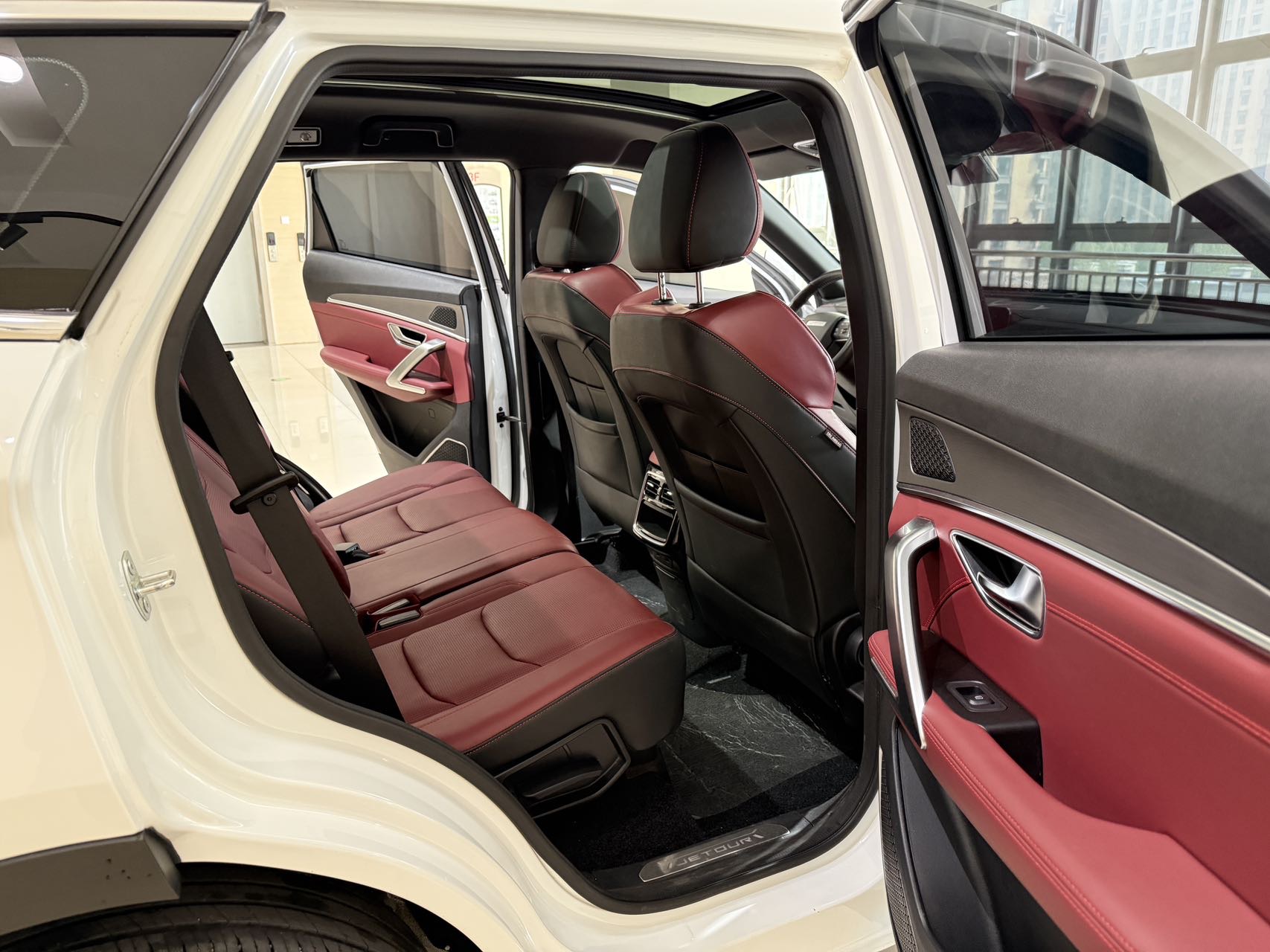 JETOUR 2023 X70 PLUS 1.5T Ziqiang PRO 5-Seater