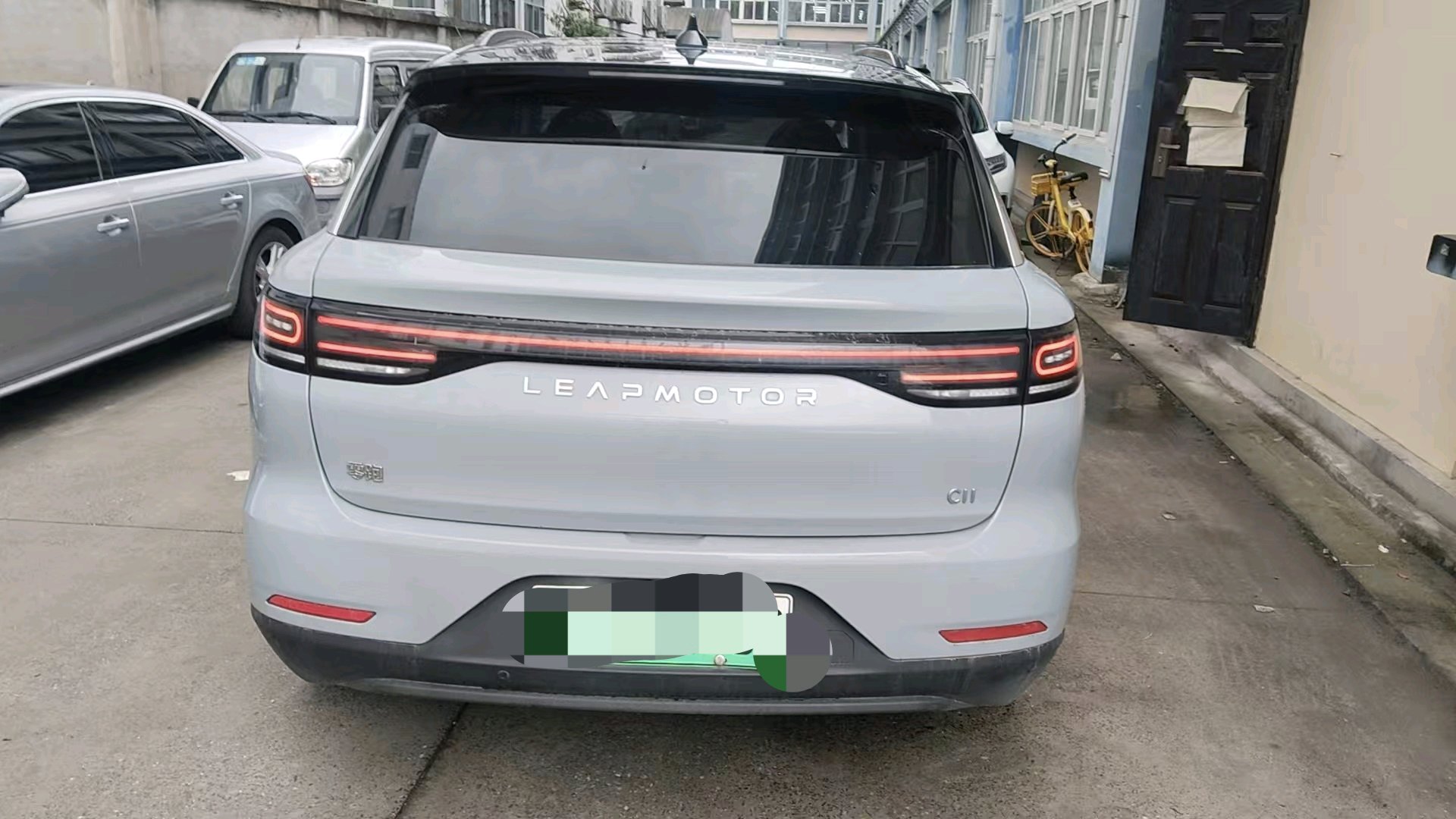 零跑 2024款 C11 300 尊享版