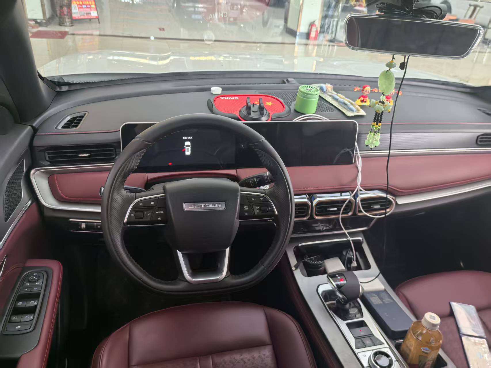 捷途 2025款 X70 PLUS 1.5T 豪华版7座