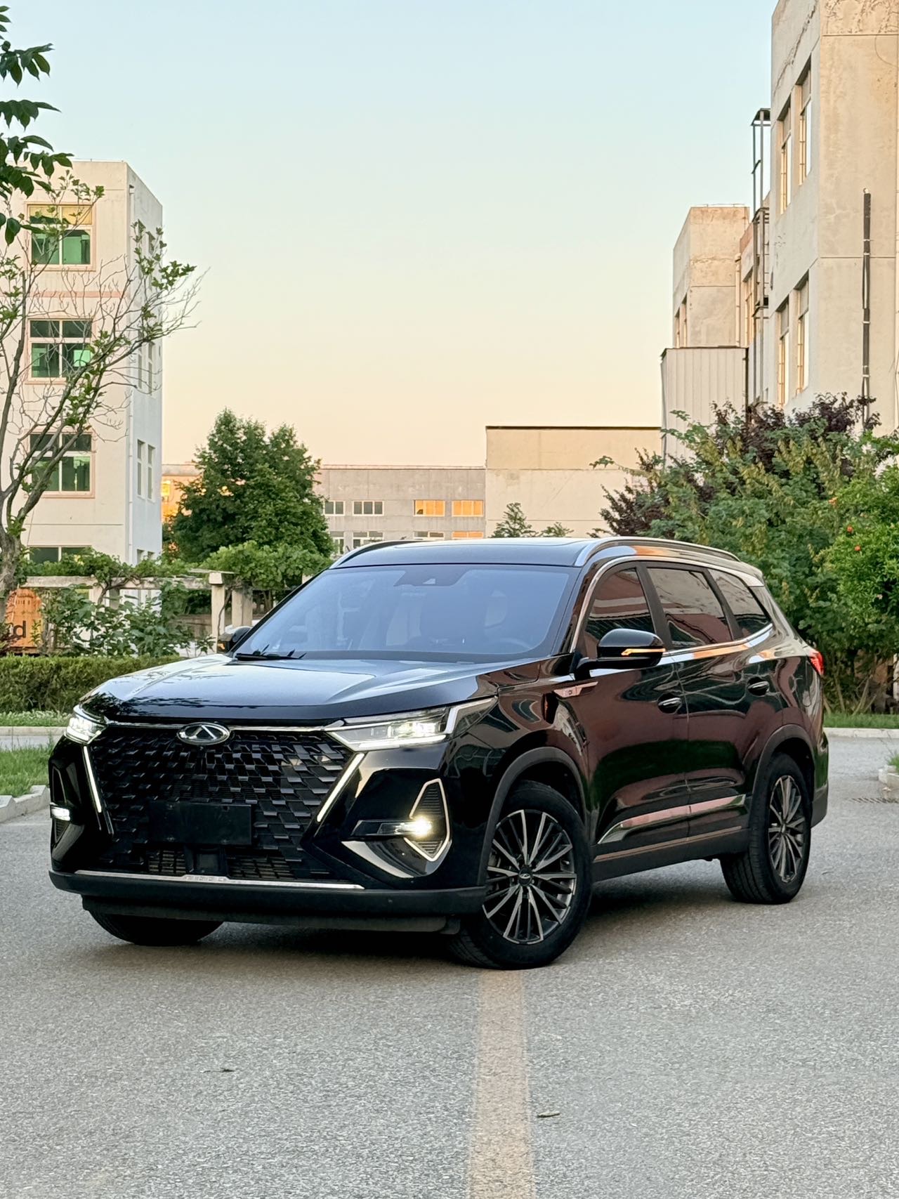 奇瑞 2022款 瑞虎8 PRO 1.6T 290T 两驱浩瀚版5座