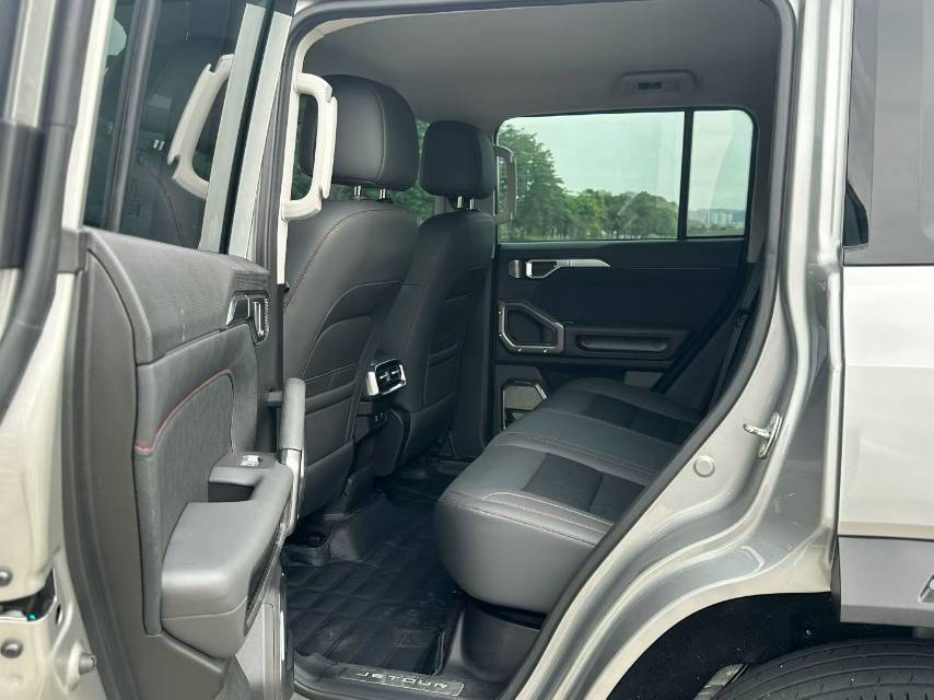JETOUR 2023 Traveler 2.0T 4WD Transverse