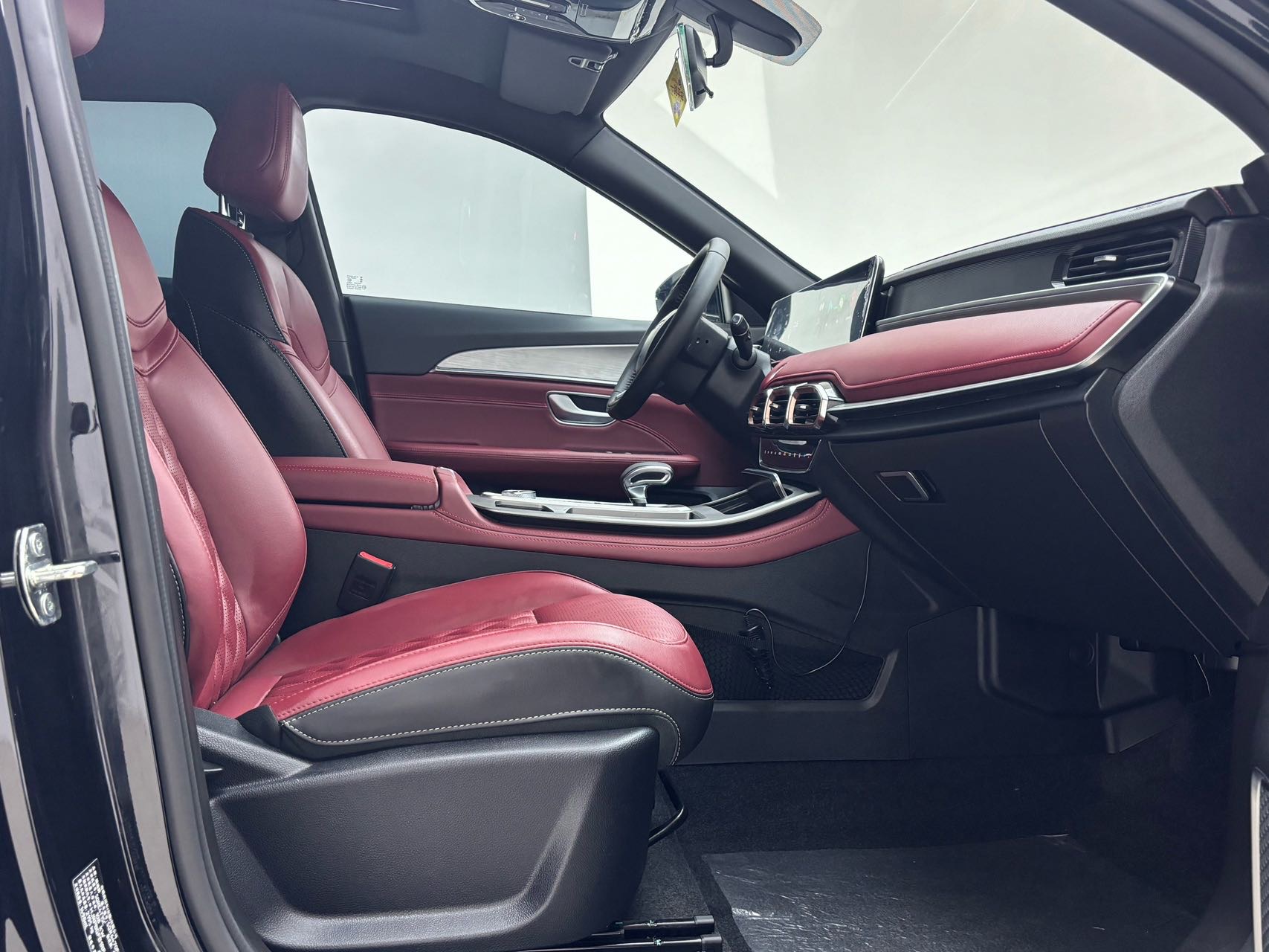 捷途 2024款 X70 PLUS 1.5T 冠军版PRO7座