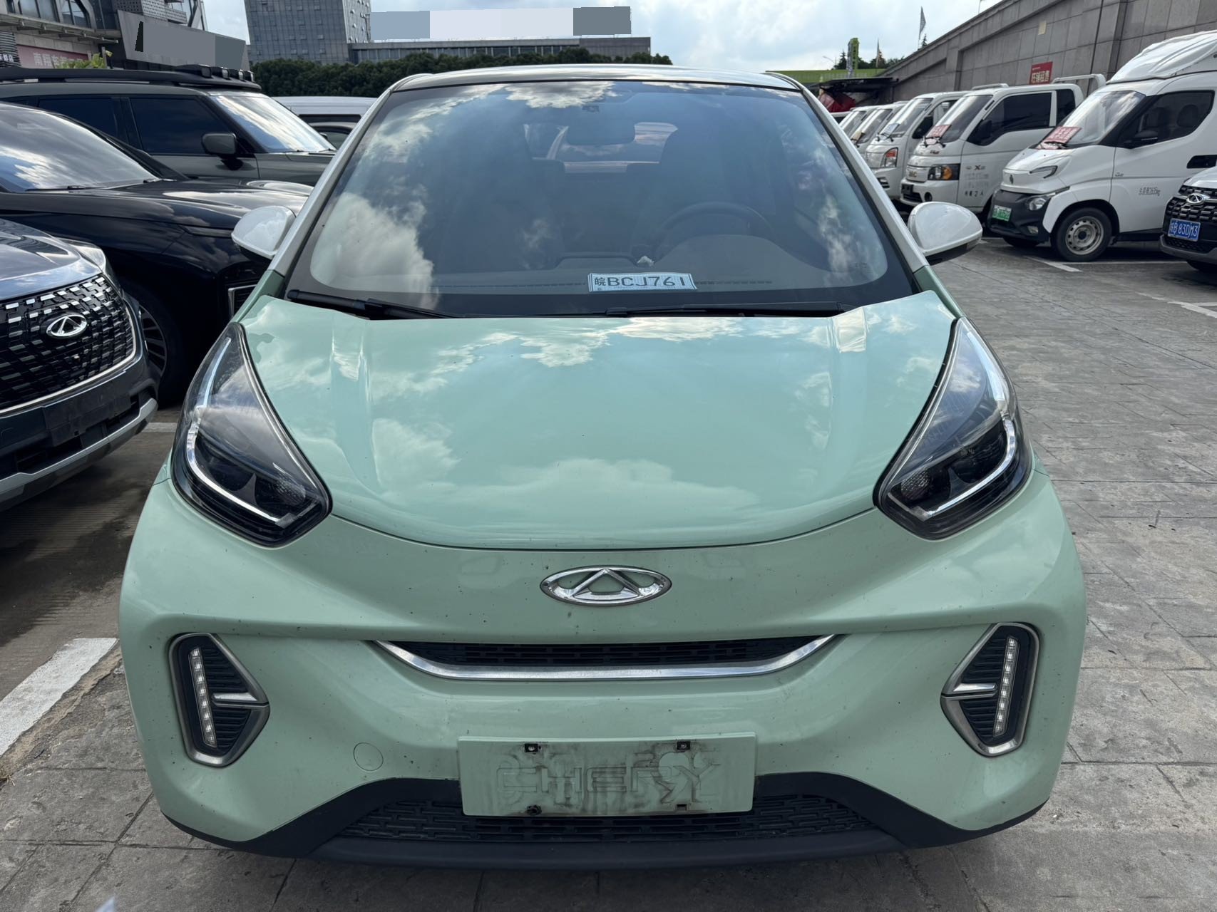 奇瑞 2022款 eQ1 甜粉款 半糖版 磷酸铁锂 30kW 301km(改款)