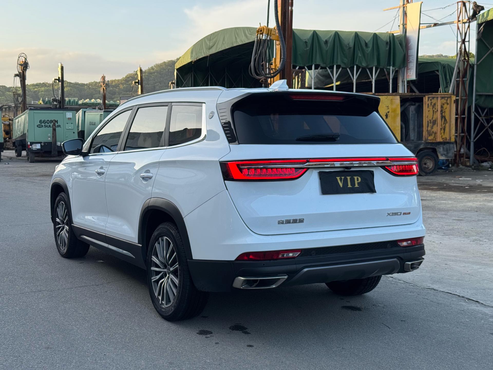 捷途 2024款 X90 PLUS 1.6TD 大家庭欢乐版7座